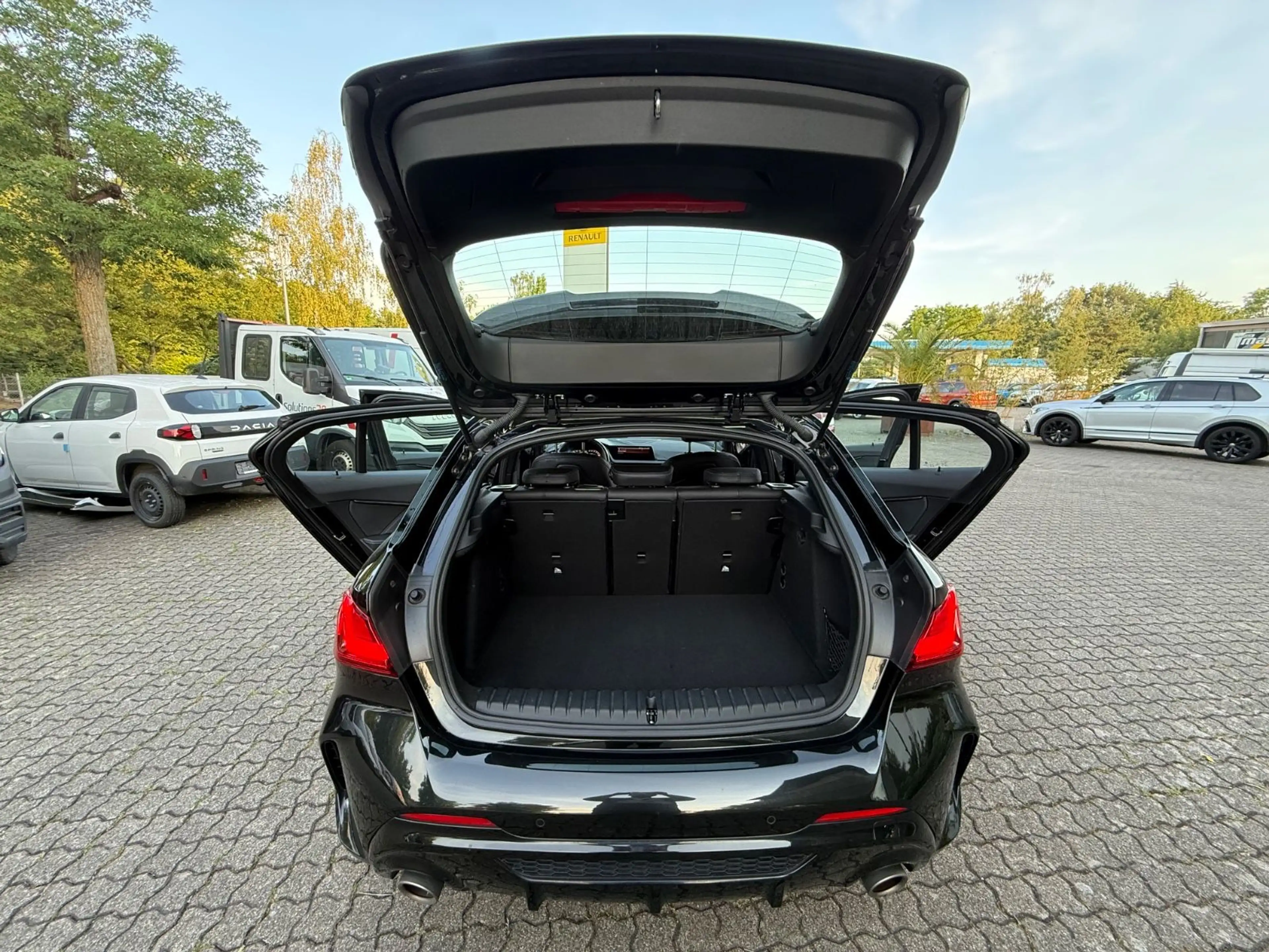 BMW 135 i xDrive*NAVI*LED*EU6dT* — photo 15