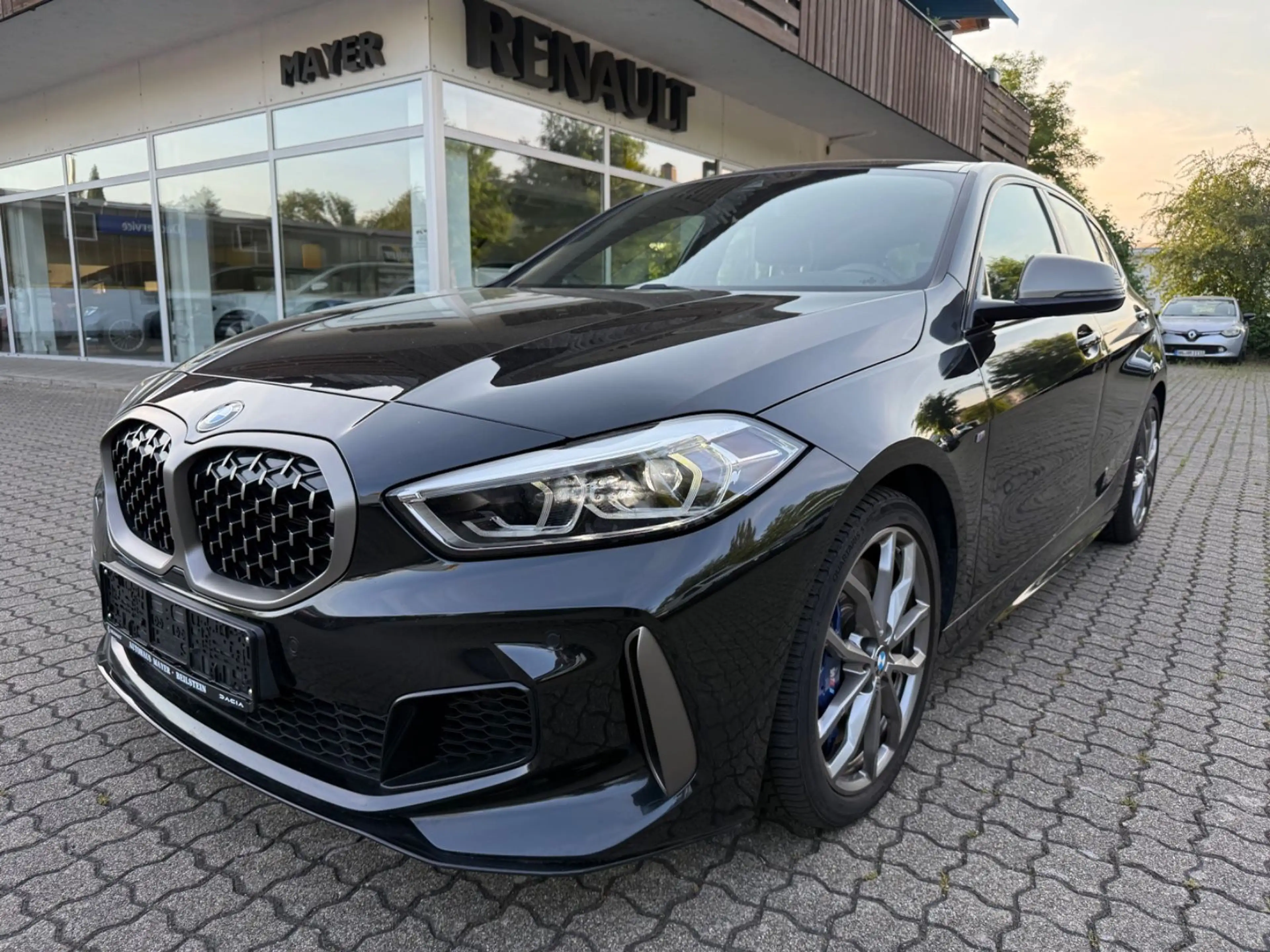 BMW 135 i xDrive*NAVI*LED*EU6dT*