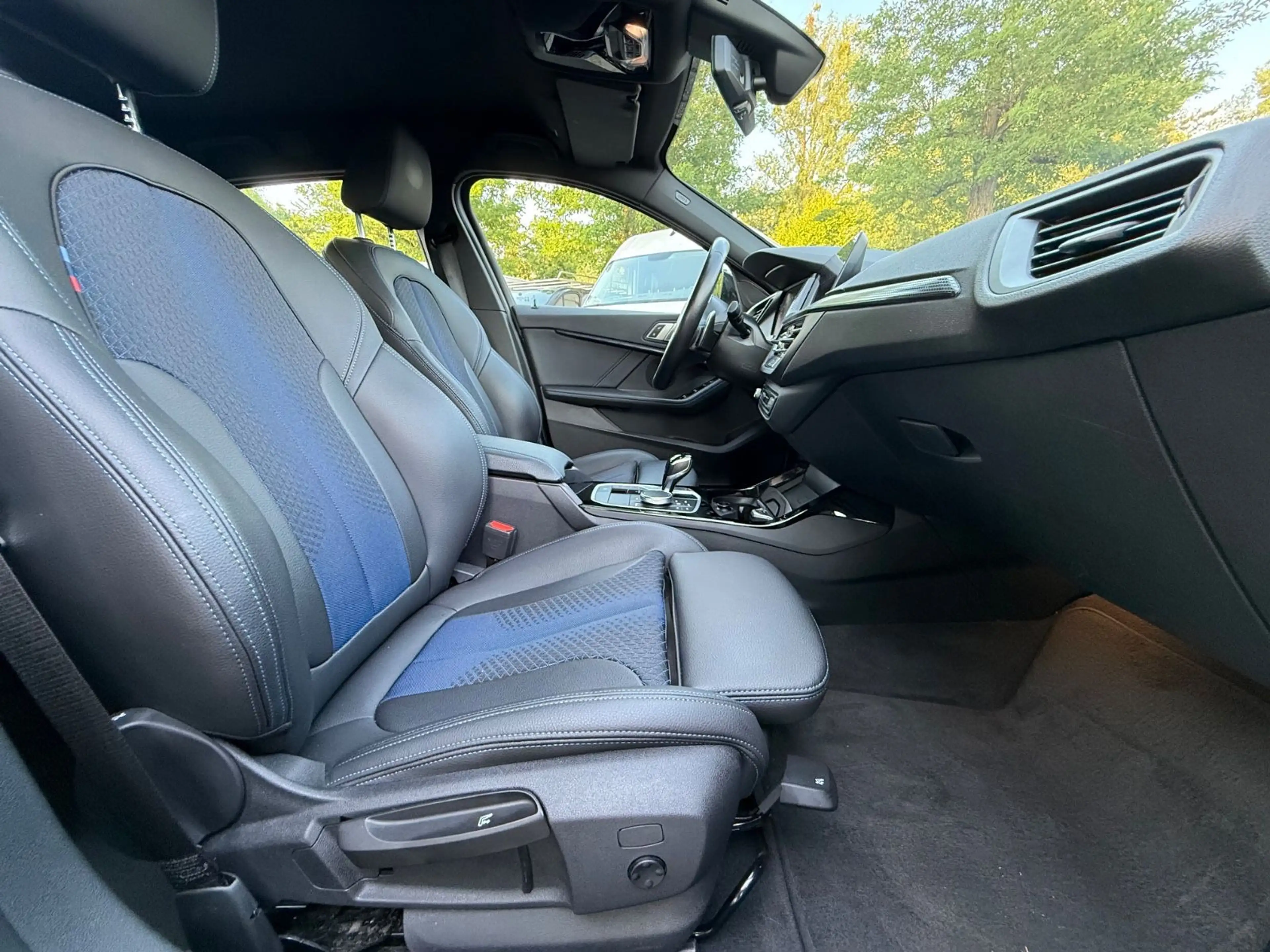 BMW 135 i xDrive*NAVI*LED*EU6dT* — photo 10