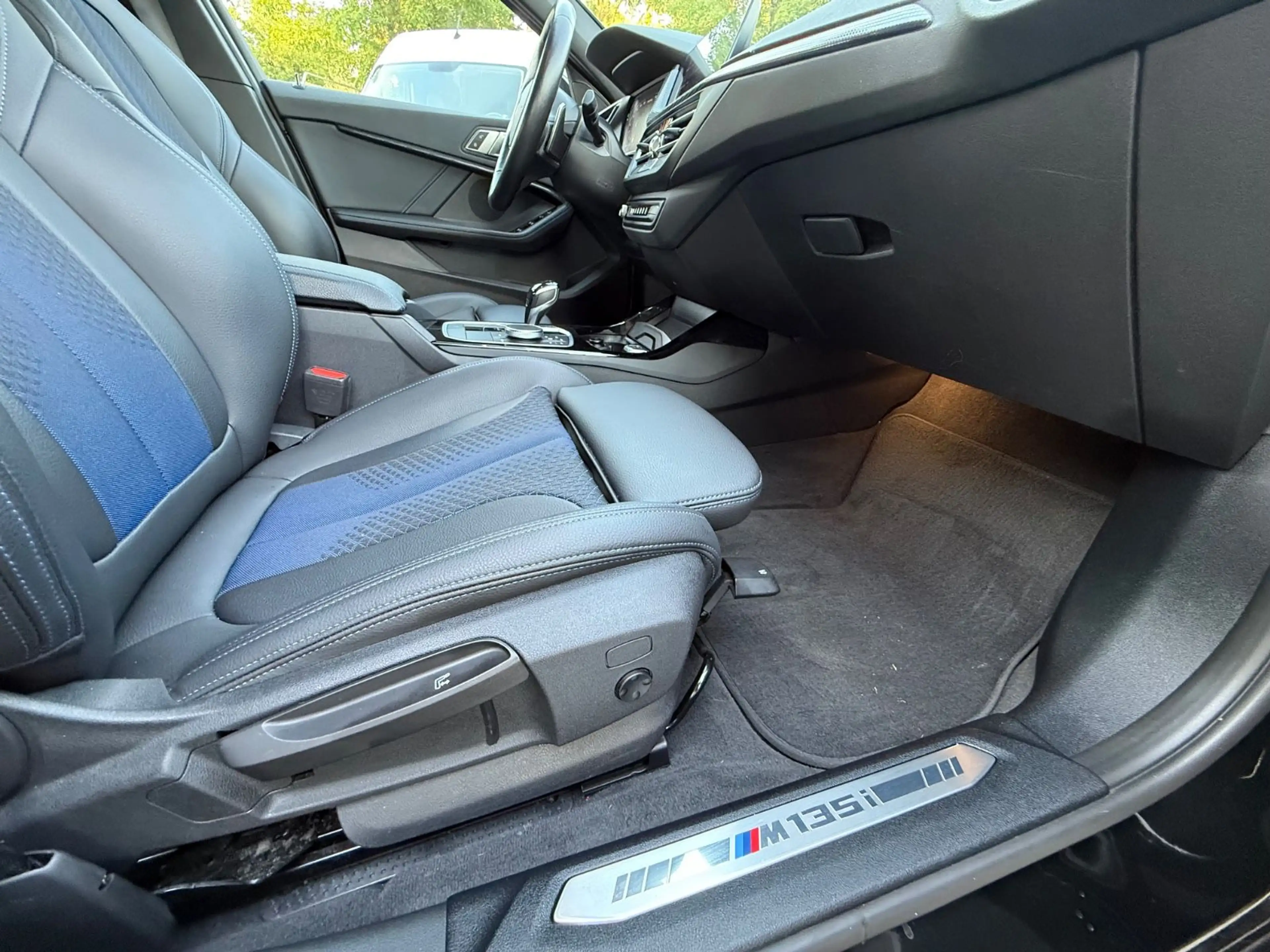 BMW 135 i xDrive*NAVI*LED*EU6dT* — photo 11