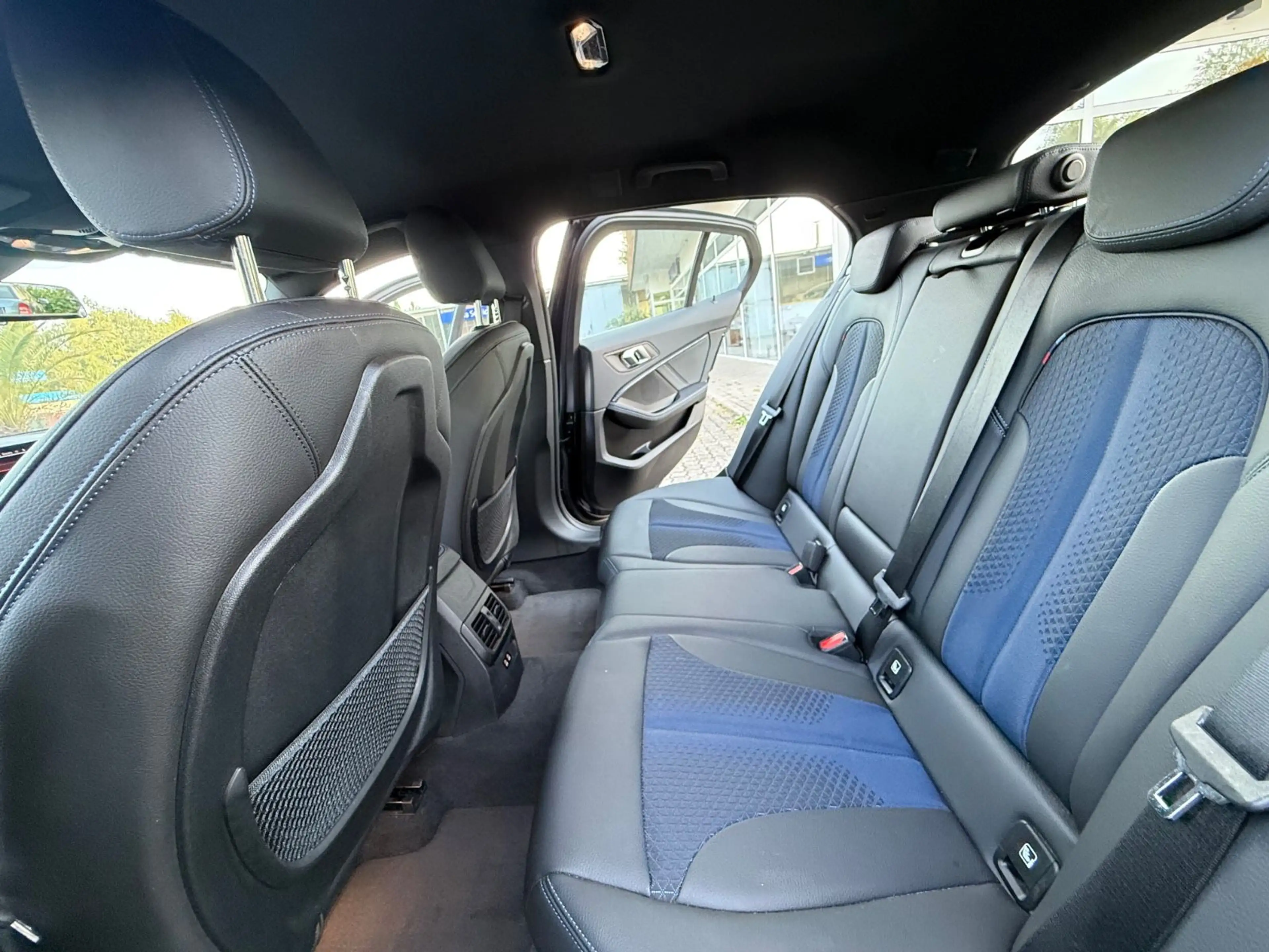 BMW 135 i xDrive*NAVI*LED*EU6dT* — photo 13