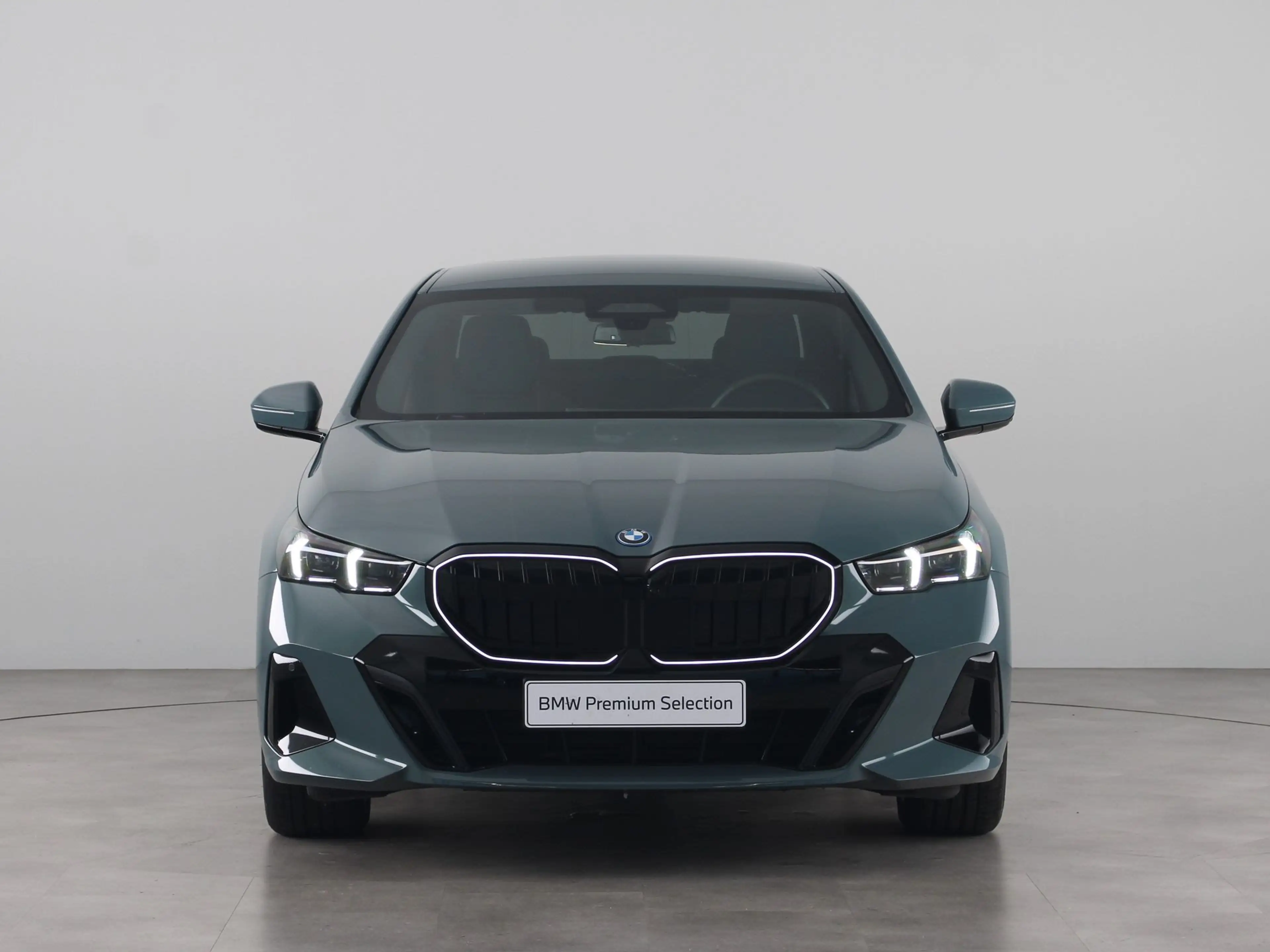 BMW 550 5 Serie 550e Touring xDrive — photo 8