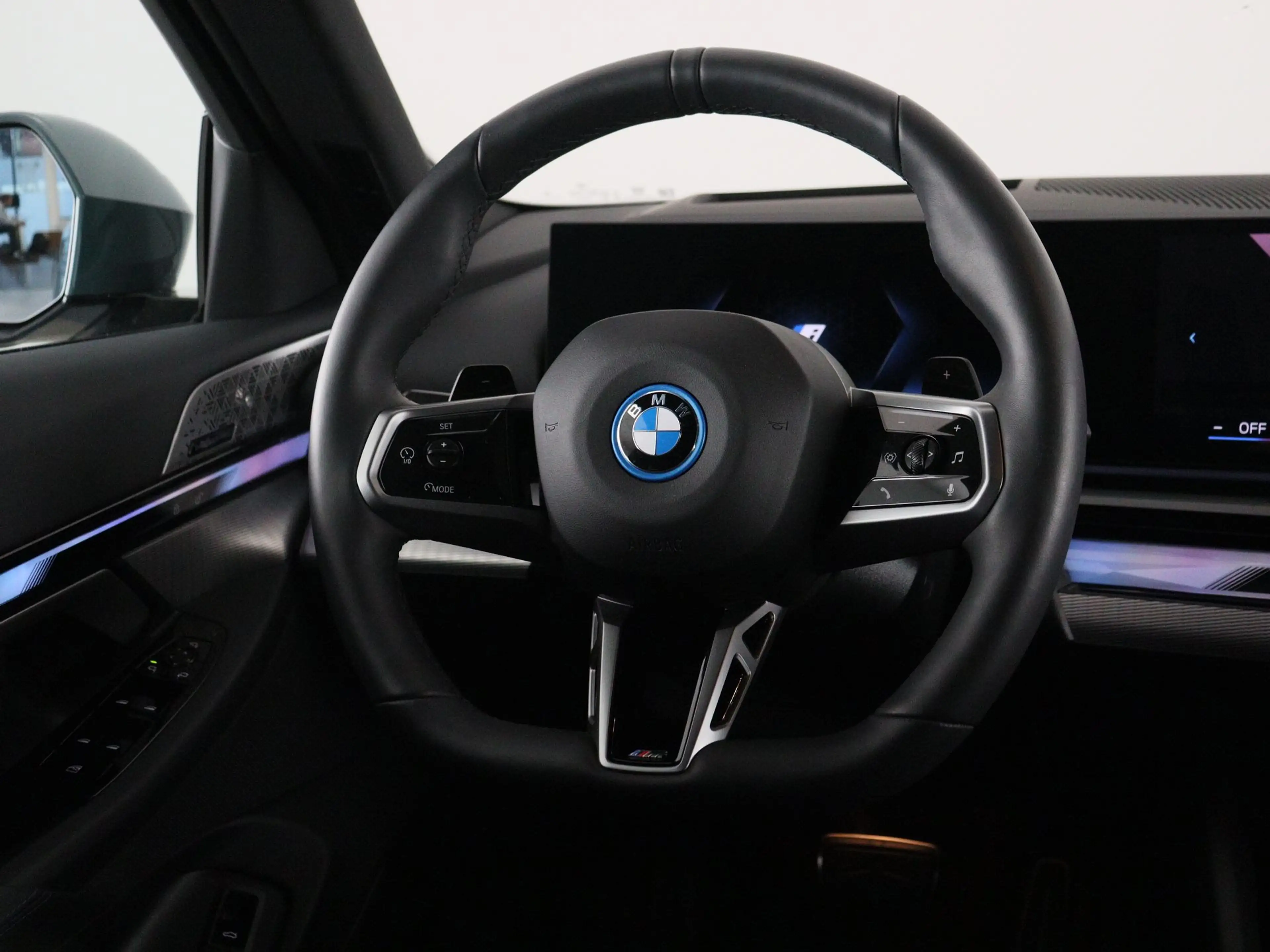 BMW 550 5 Serie 550e Touring xDrive — photo 2