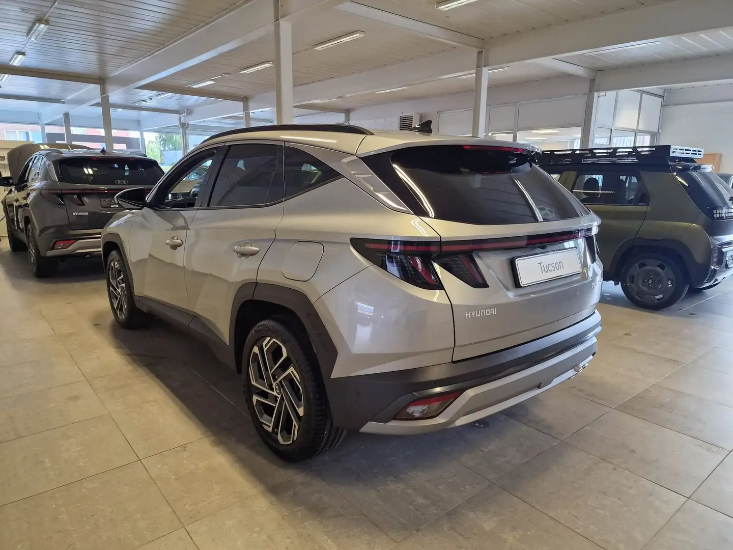 Hyundai TUCSON NIEUW! - SHINE Automaat, Leder, Navi, Carplay,.. Argent - 2