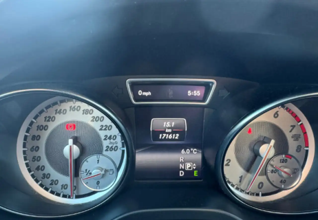 Mercedes-Benz CLA снимка Mercedes-Benz CLA