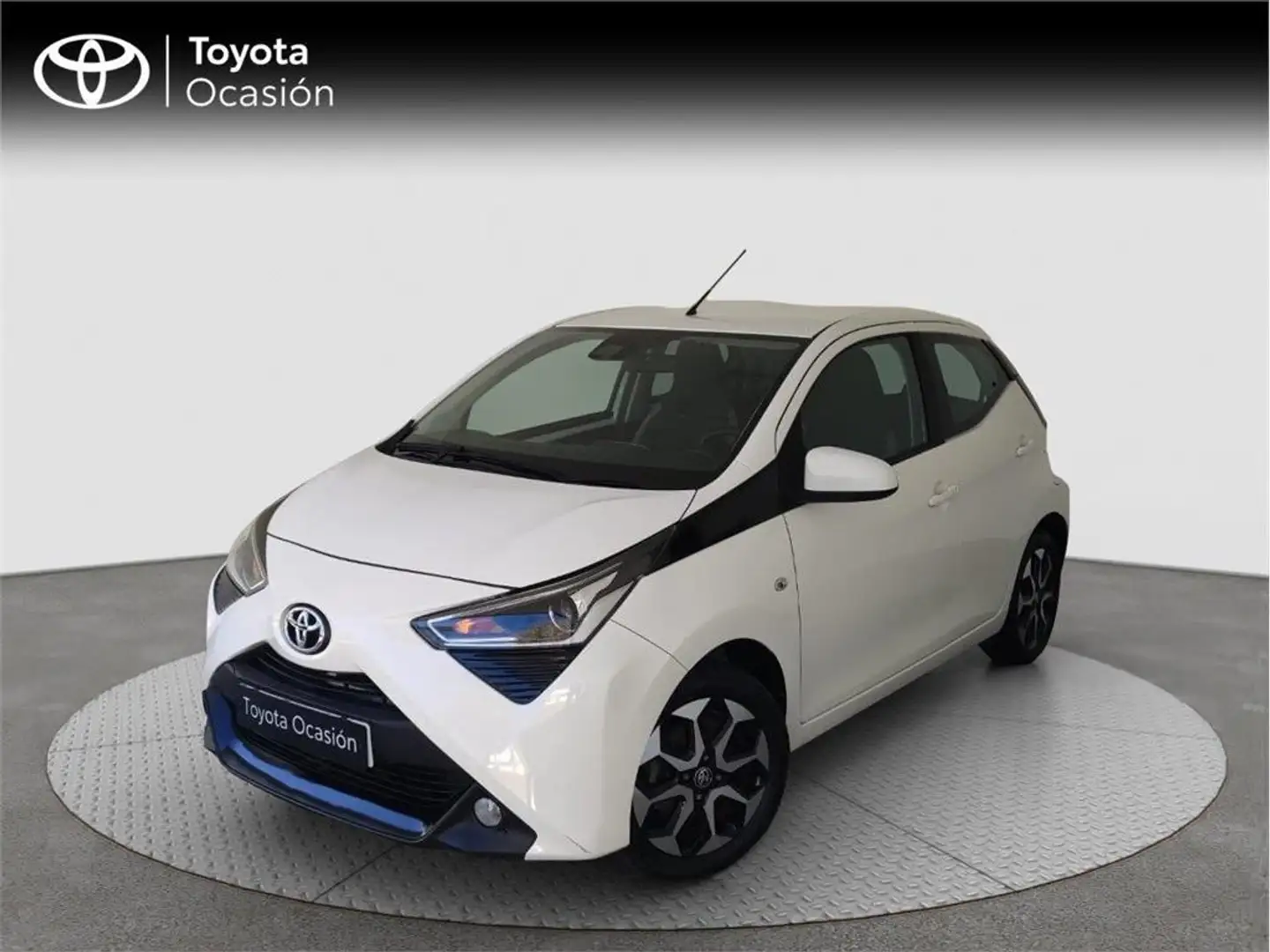 Toyota Aygo 5P x-play 70 Manual - 1