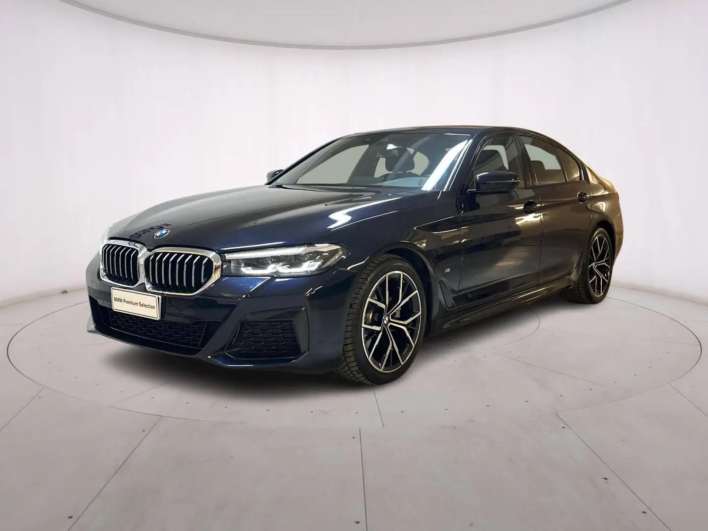 BMW 520 520d xDrive Berlina 48V MSport Bleu - 1