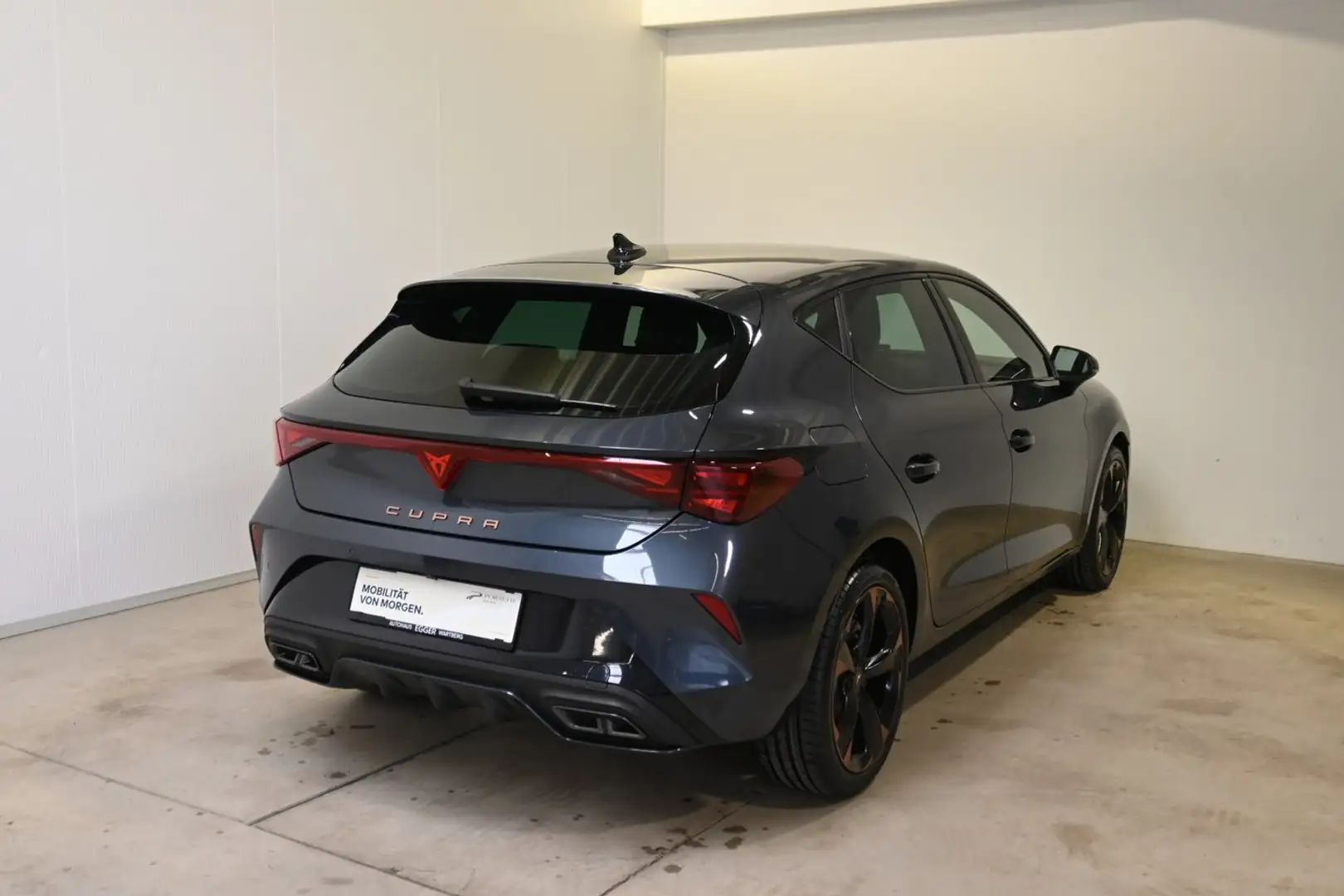 CUPRA Leon 1.5 TSI ACT Grau - 2