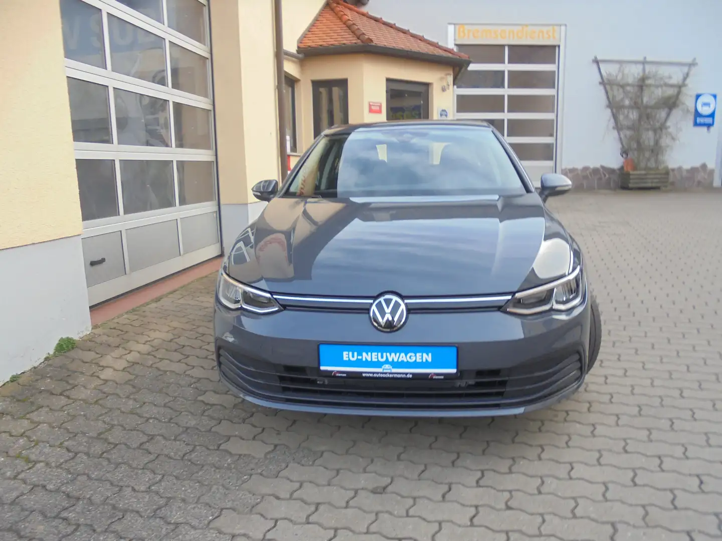 Volkswagen Golf 1.5 TSI  Life LED Navi+Internetpaket Gris - 2