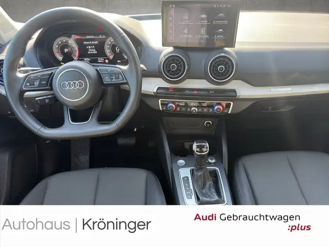 Audi Q2 view 13