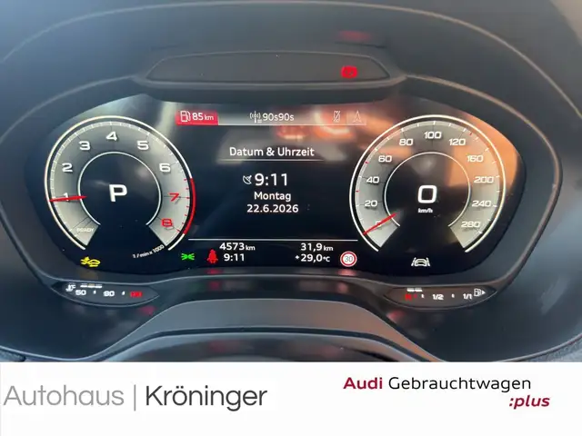 Audi Q2 view 12