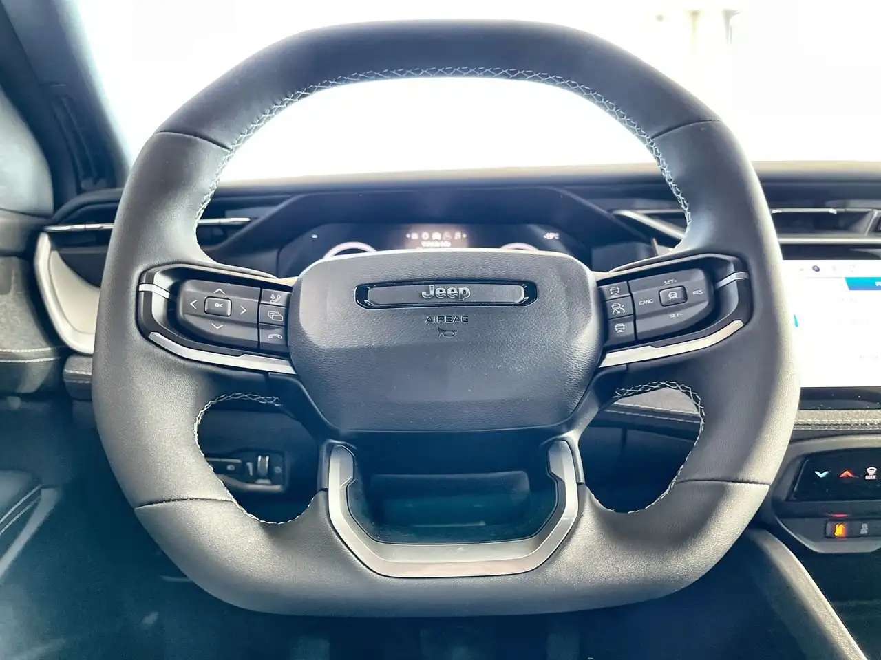 Jeep Cherokee снимка Jeep Cherokee