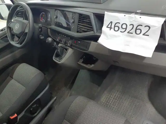 Volkswagen Transporter view 12
