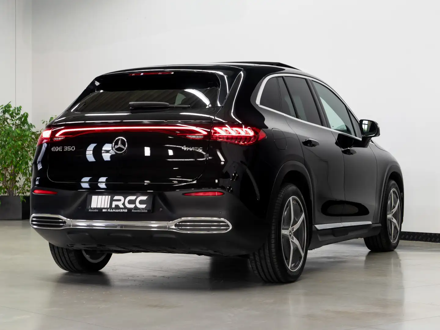 Mercedes-Benz EQE SUV 350 4M AMG Premium HYPERSCREEN Achterassturing Noir - 2