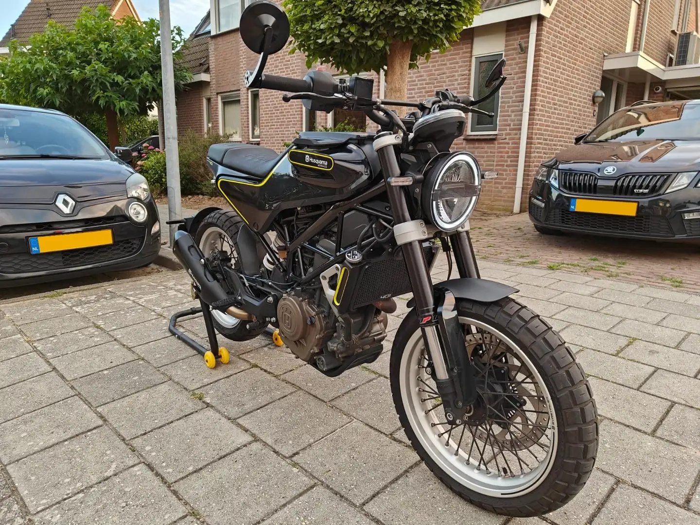 Husqvarna Svartpilen 401 Zwart - 2