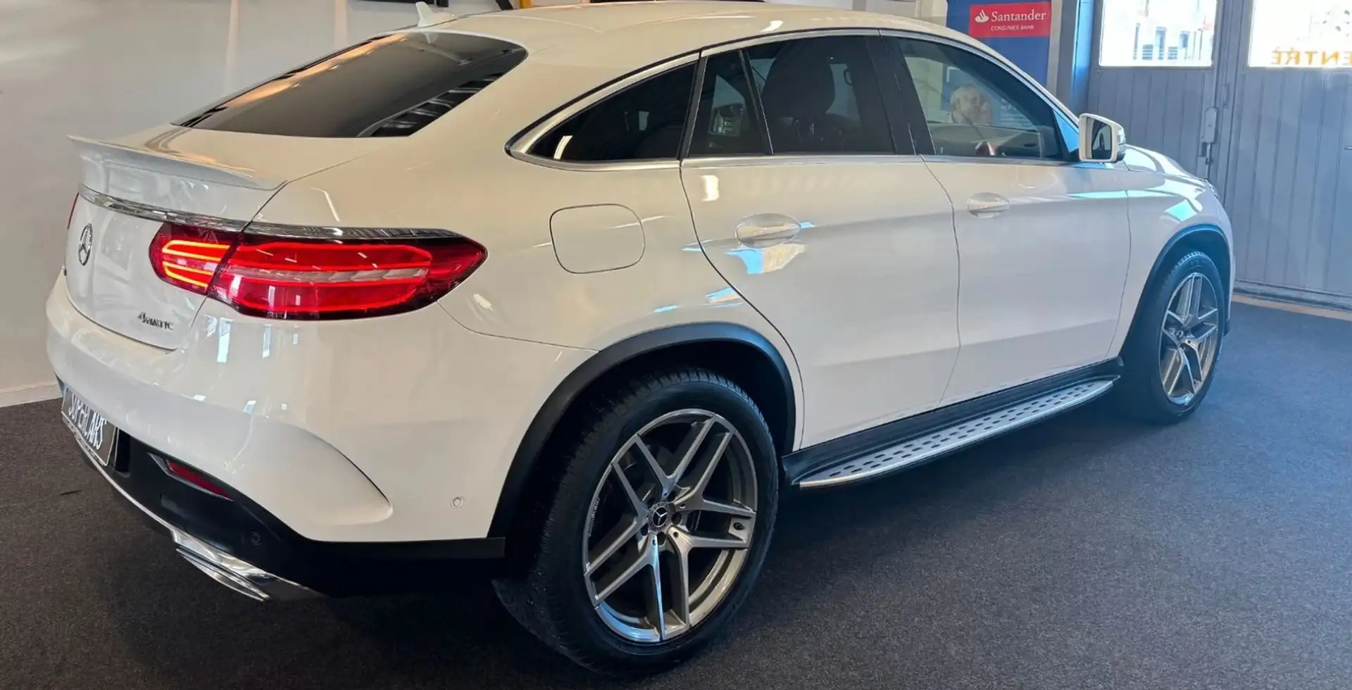 Mercedes-Benz GLE 350 d 4Matic Coupe AMG-LINE*Airmatic Biały - 2