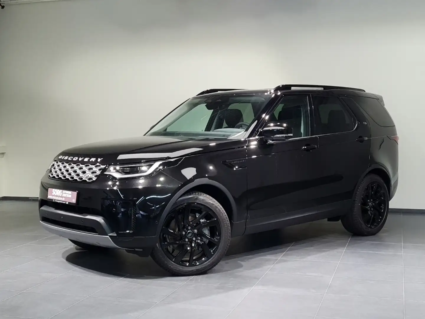 Land Rover Discovery 5 D250 AWD S Zwart - 1