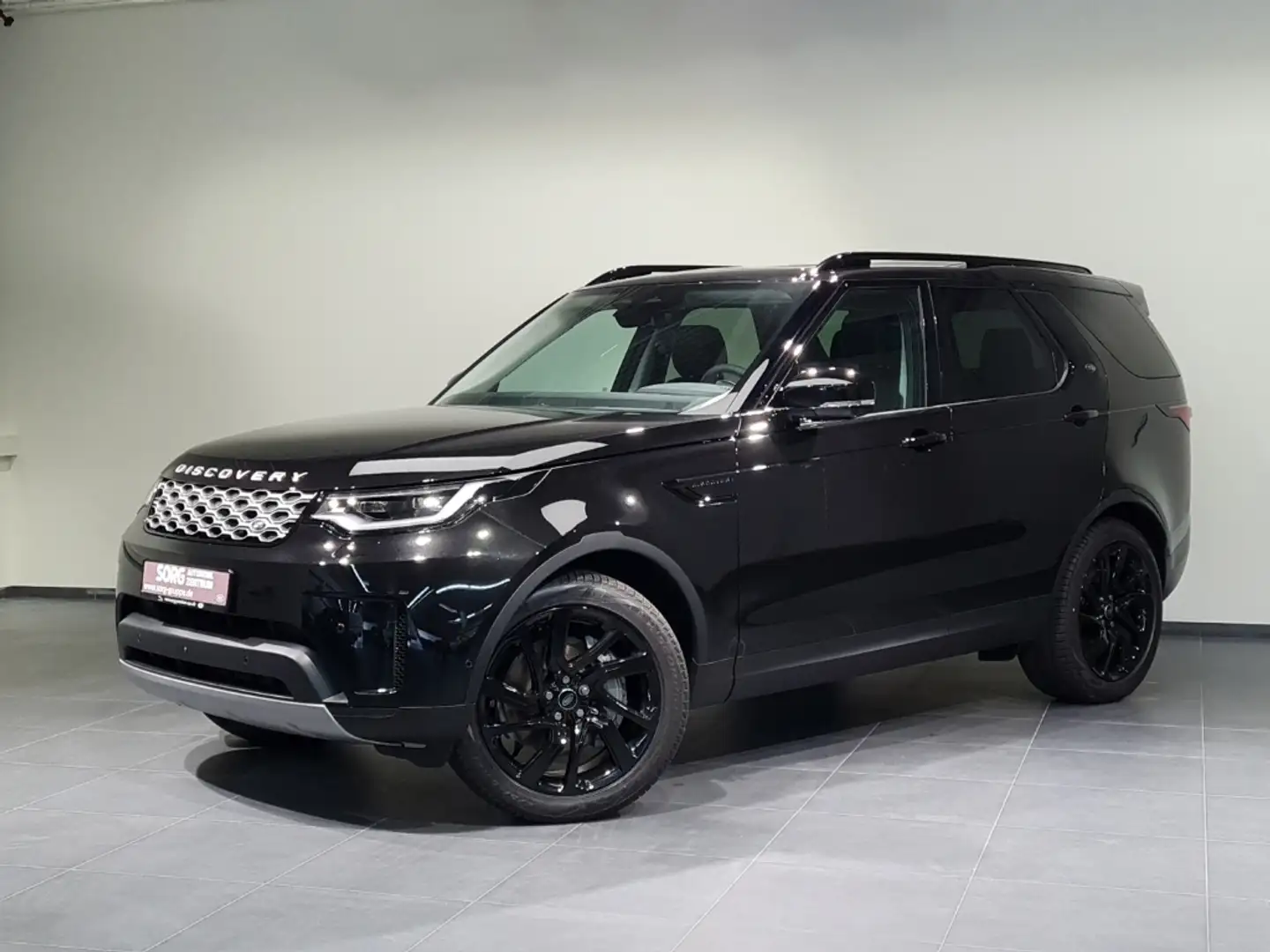 Land Rover Discovery 5 D250 AWD S Zwart - 2