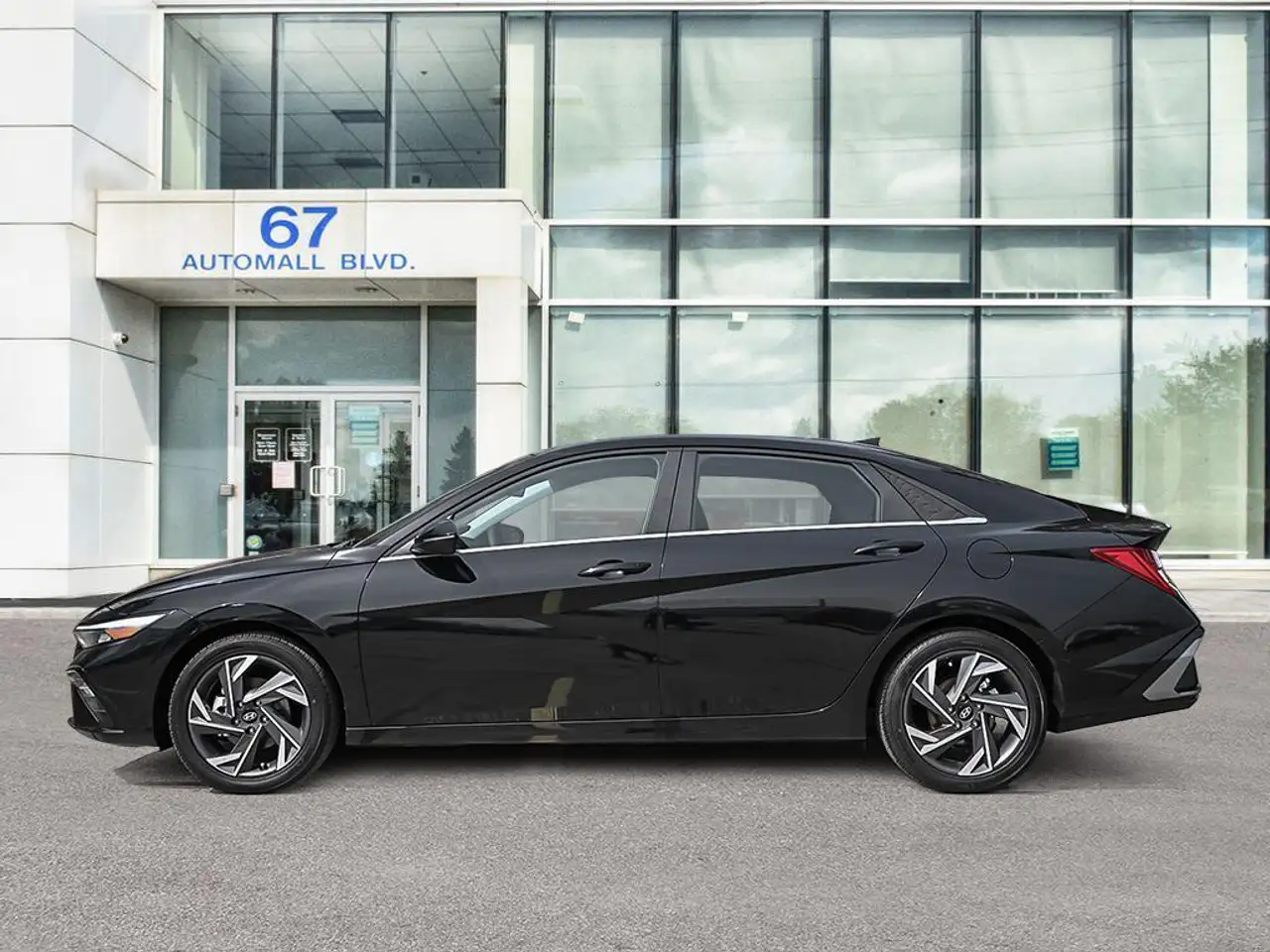 Hyundai ELANTRA снимка Hyundai ELANTRA