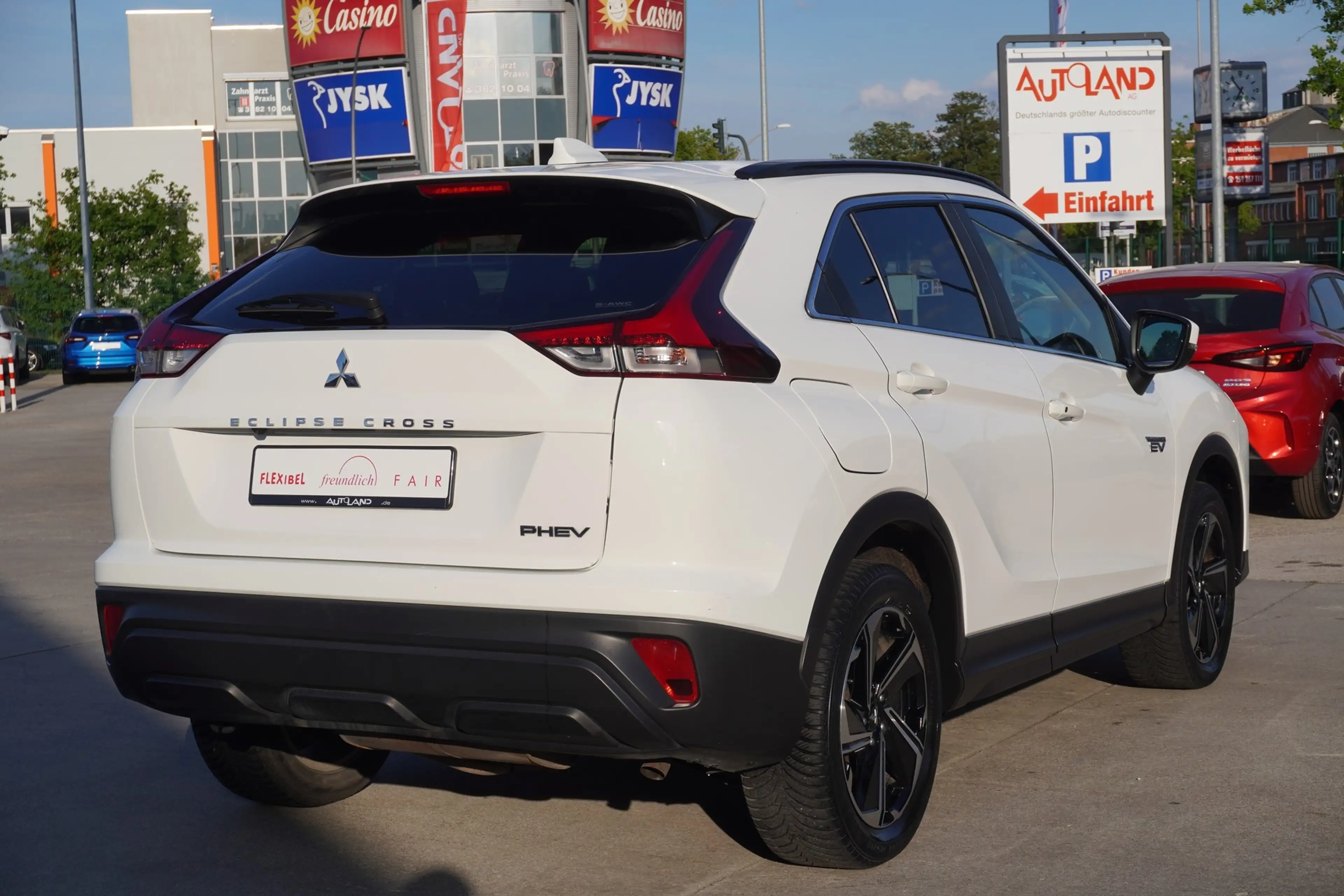 Mitsubishi Eclipse Cross 2.4 PHEV 4WD Klimaaut. Kamera DAB — photo 5