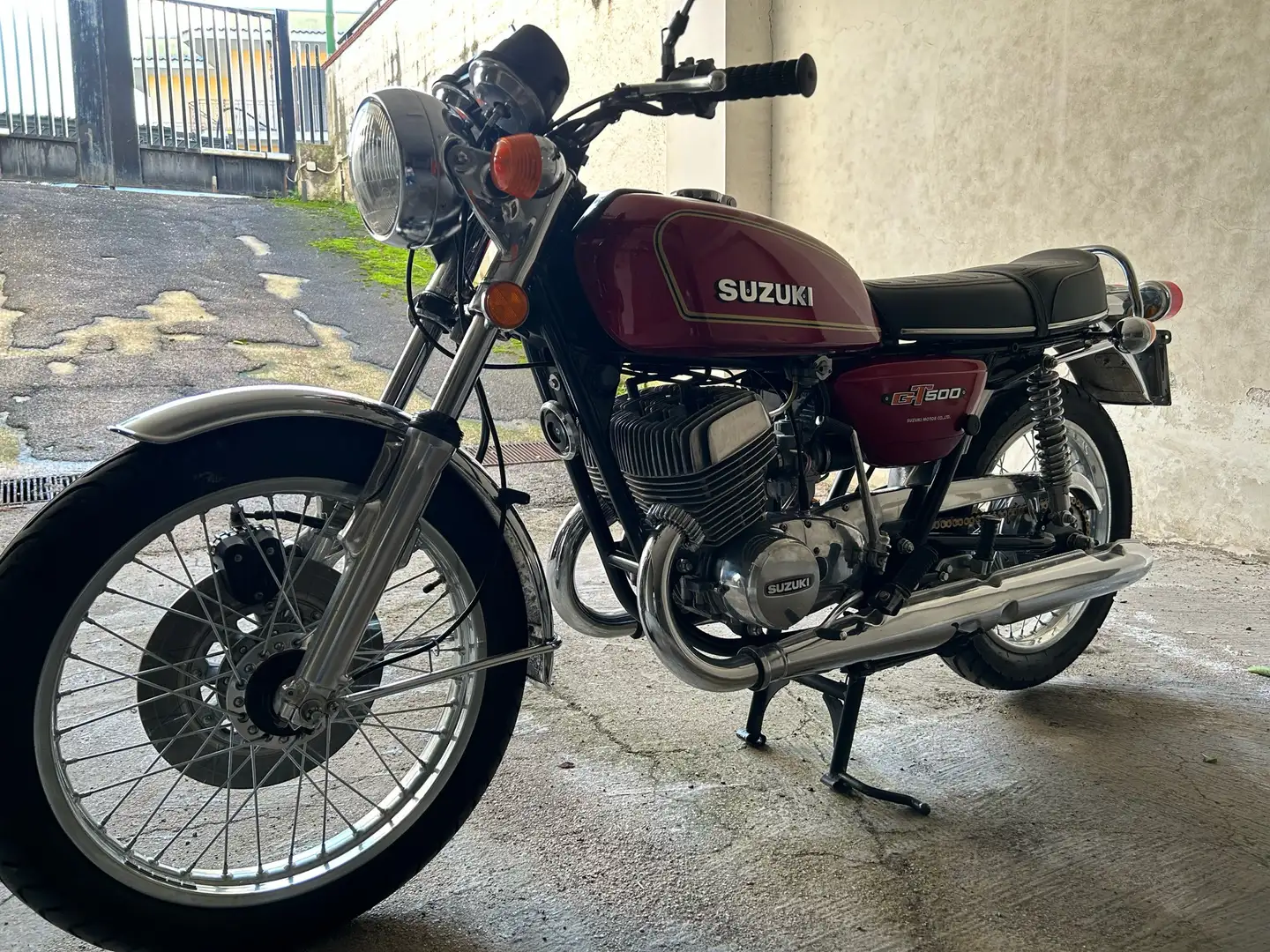 Suzuki GT 500 A - 1