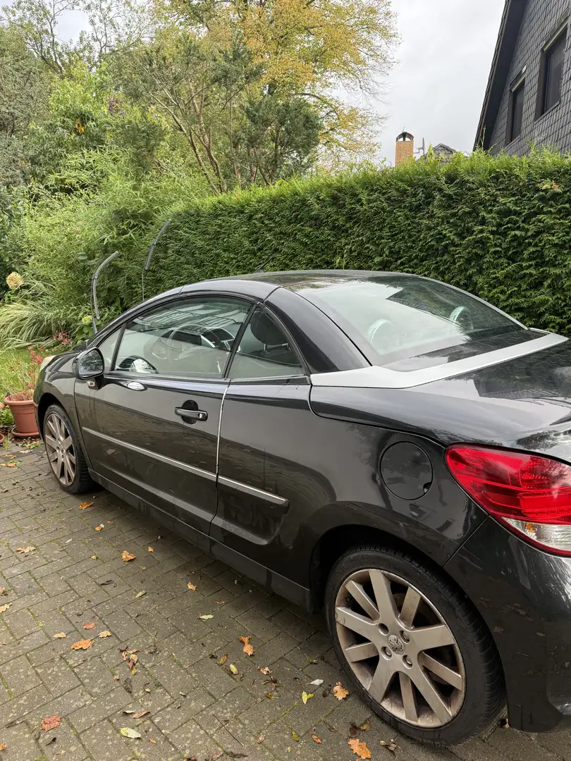 Peugeot 207 CC 120 VTi Filou Schwarz - 1