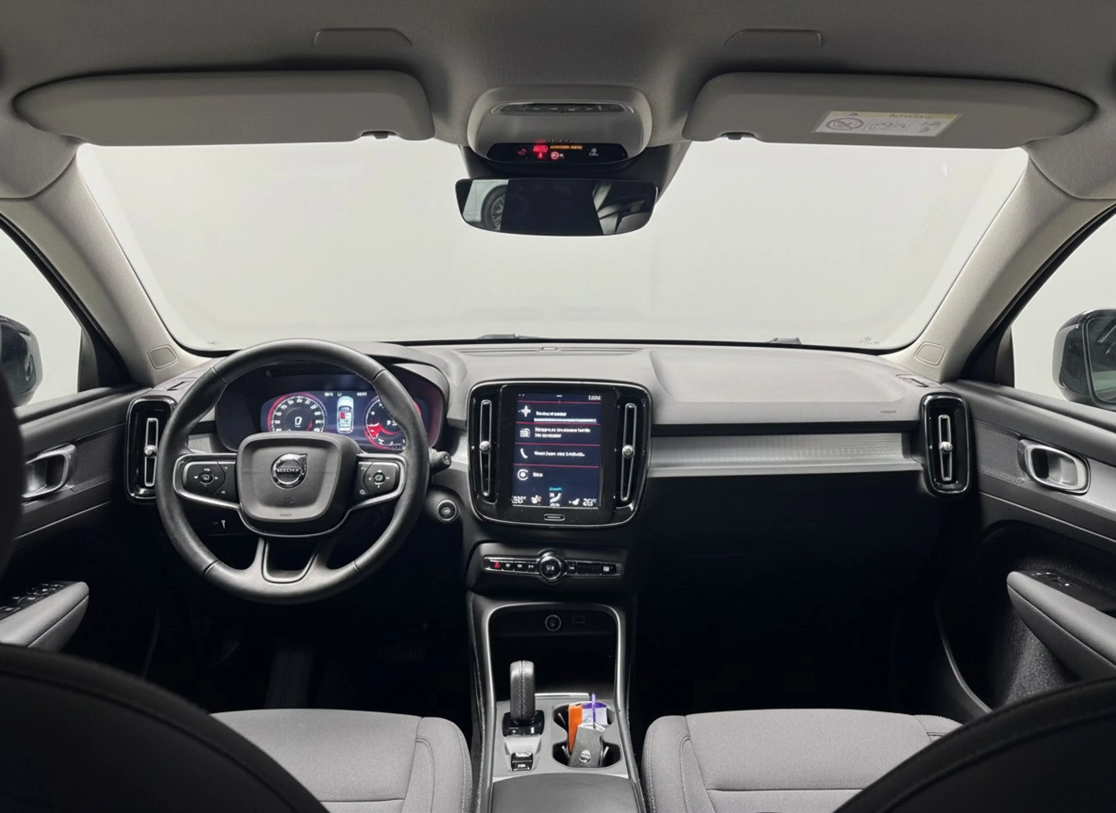 Volvo XC40 1.5 T3 Business Pro Keyless Camera Lane assist Ele — photo 11