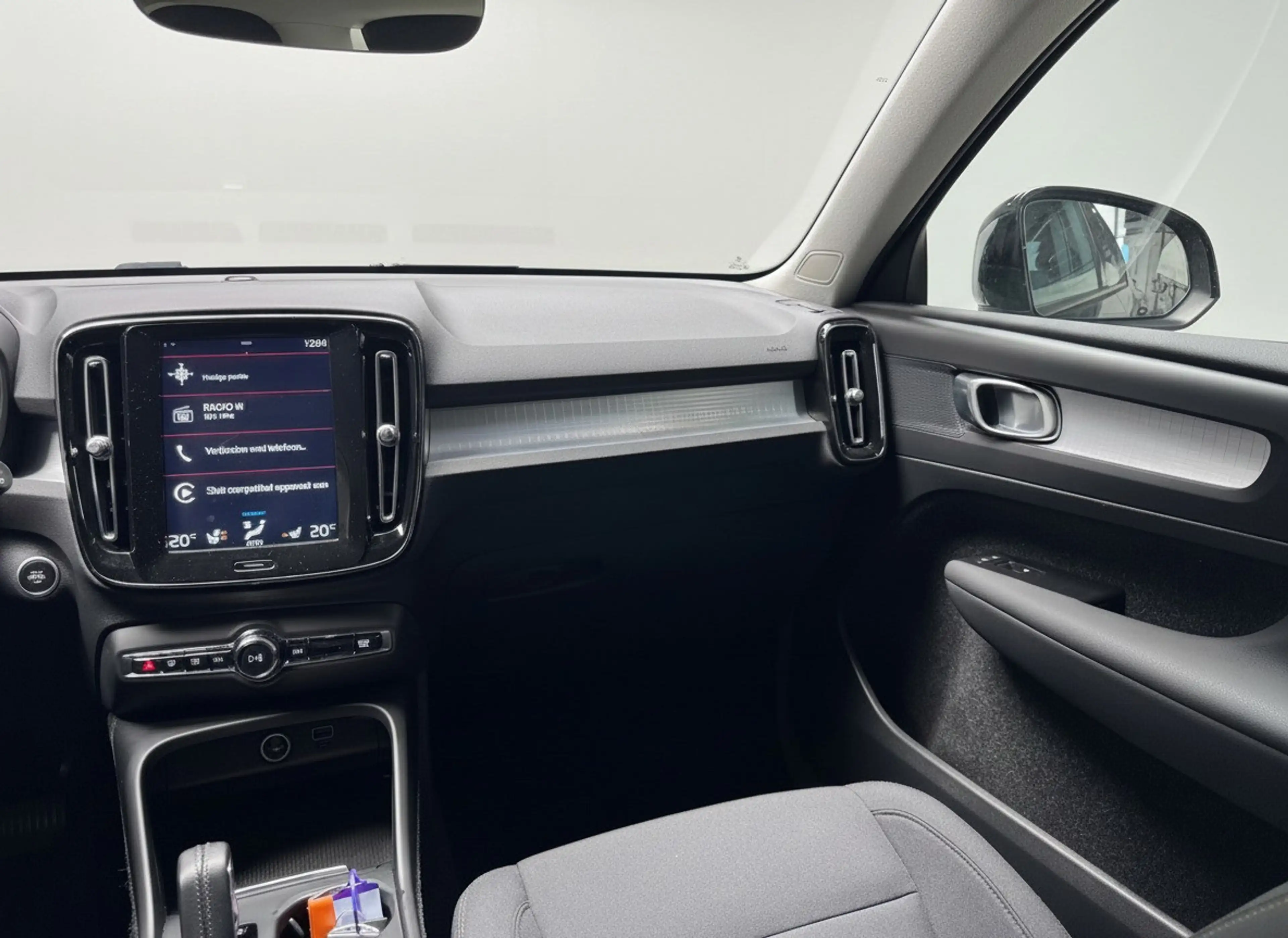 Volvo XC40 1.5 T3 Business Pro Keyless Camera Lane assist Ele — photo 12