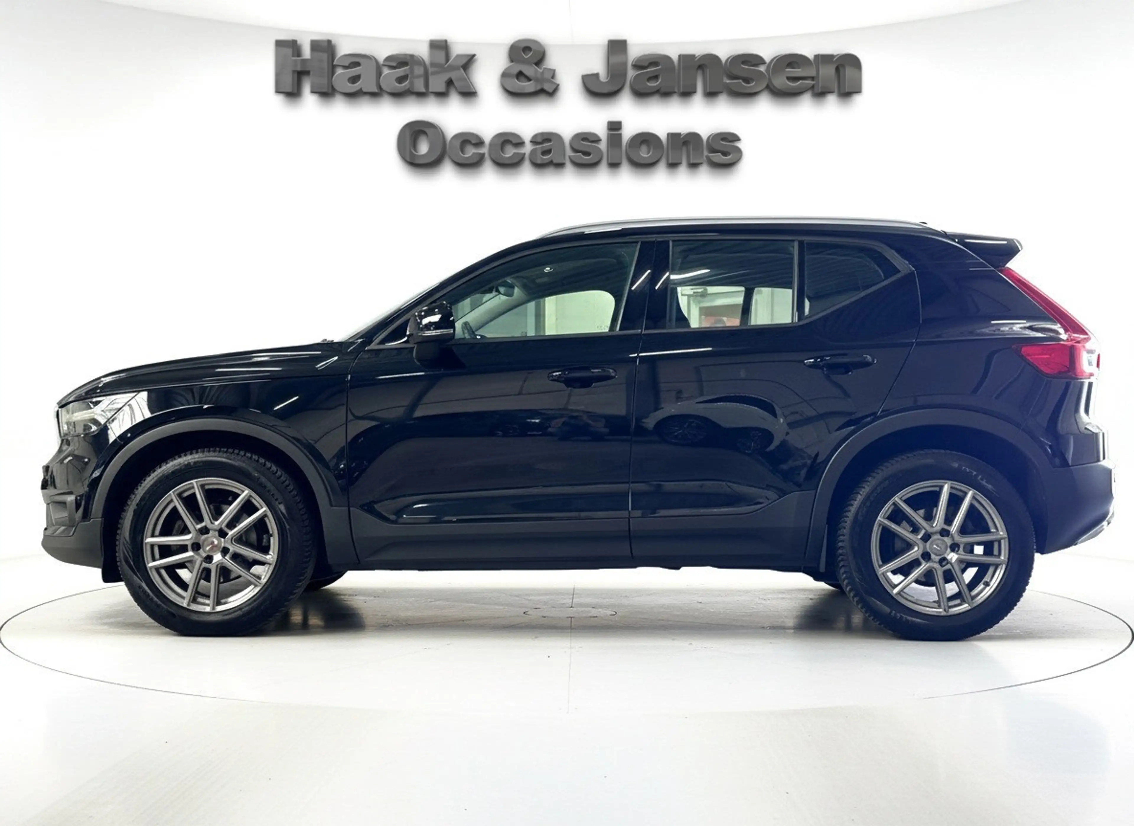 Volvo XC40 1.5 T3 Business Pro Keyless Camera Lane assist Ele — photo 7