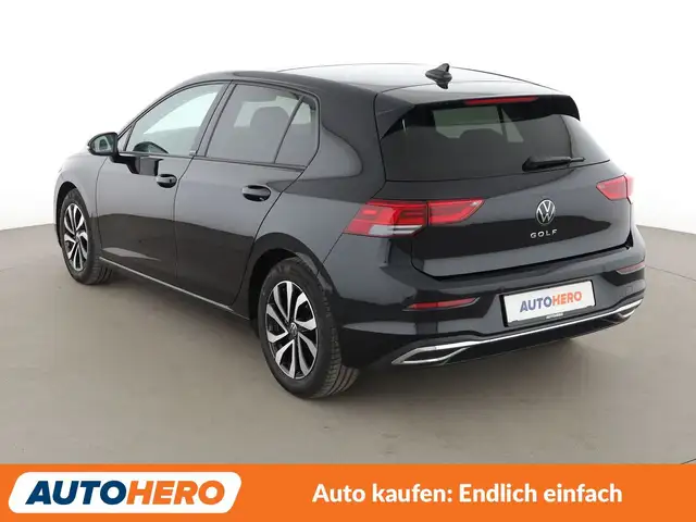 Volkswagen Golf view 4