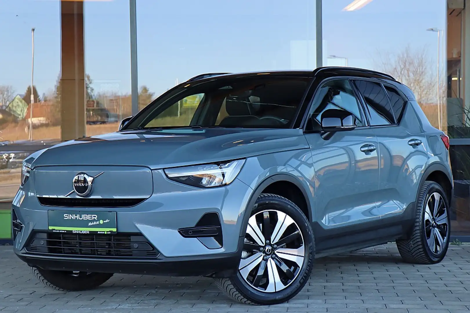 Volvo XC40 Recharge Pure Electric 78kWh Recharge Twin Plus... Grau - 1