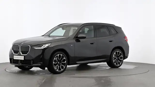 BMW X3 view 3