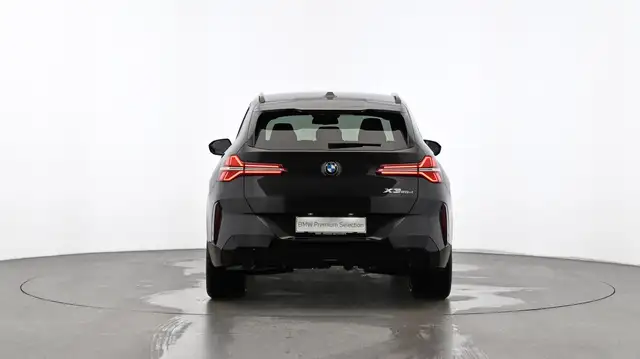 BMW X3 view 5