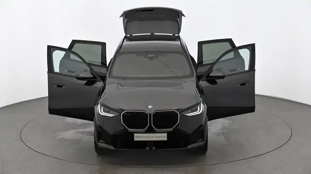 BMW X3 view 8