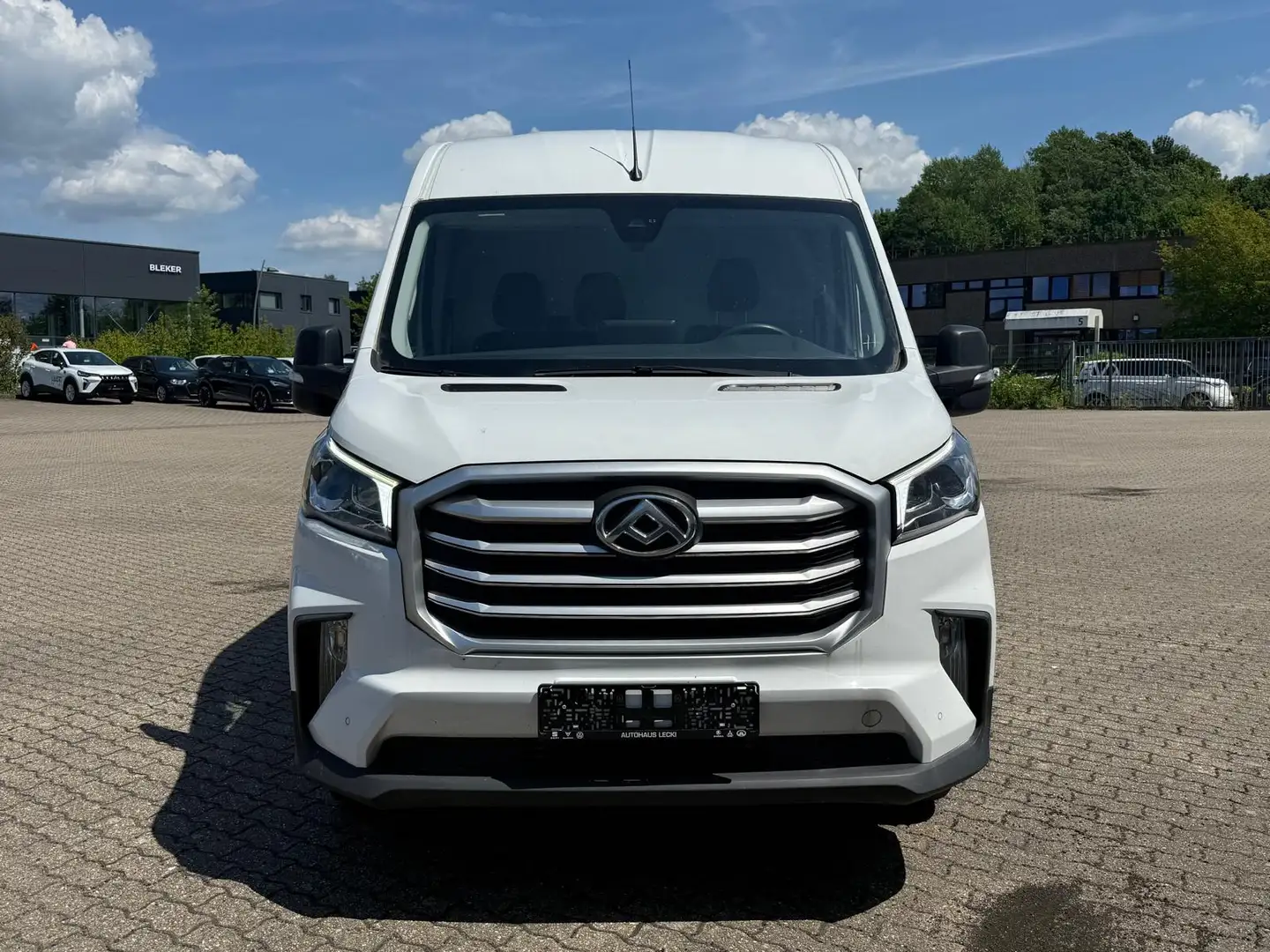Maxus Deliver 9 Deliver 9 2.0 Fahrgestell L3 BASE Weiß - 1