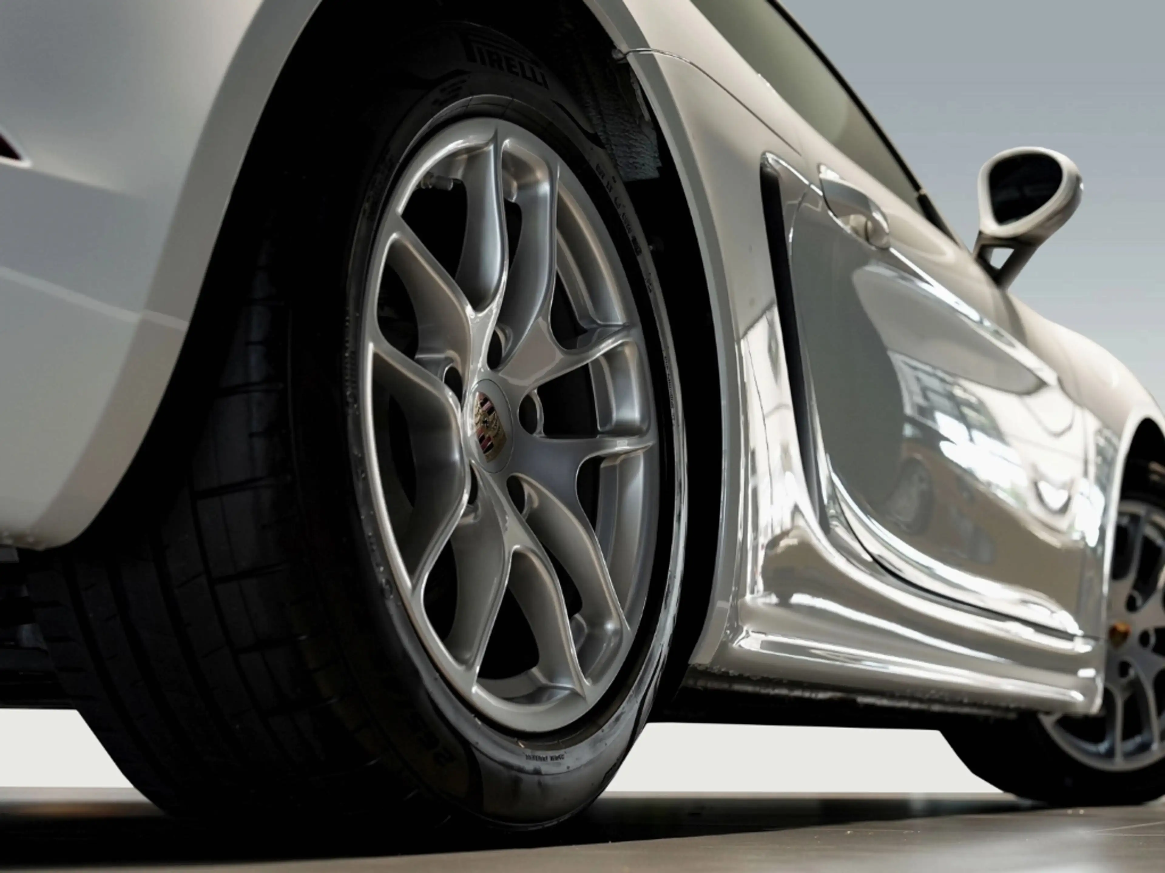 Porsche Cayman 718 — photo 8