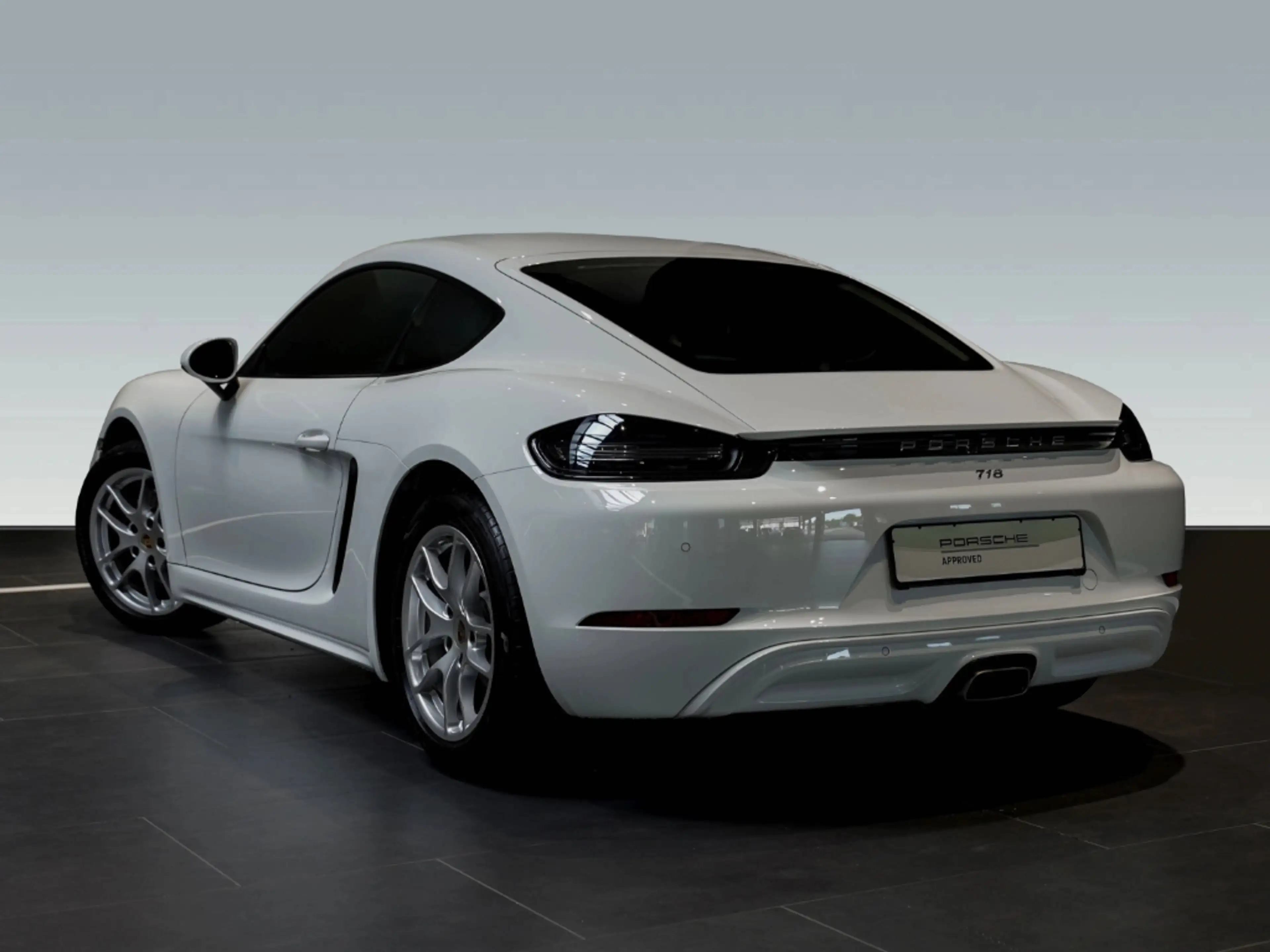Porsche Cayman 718 — photo 3