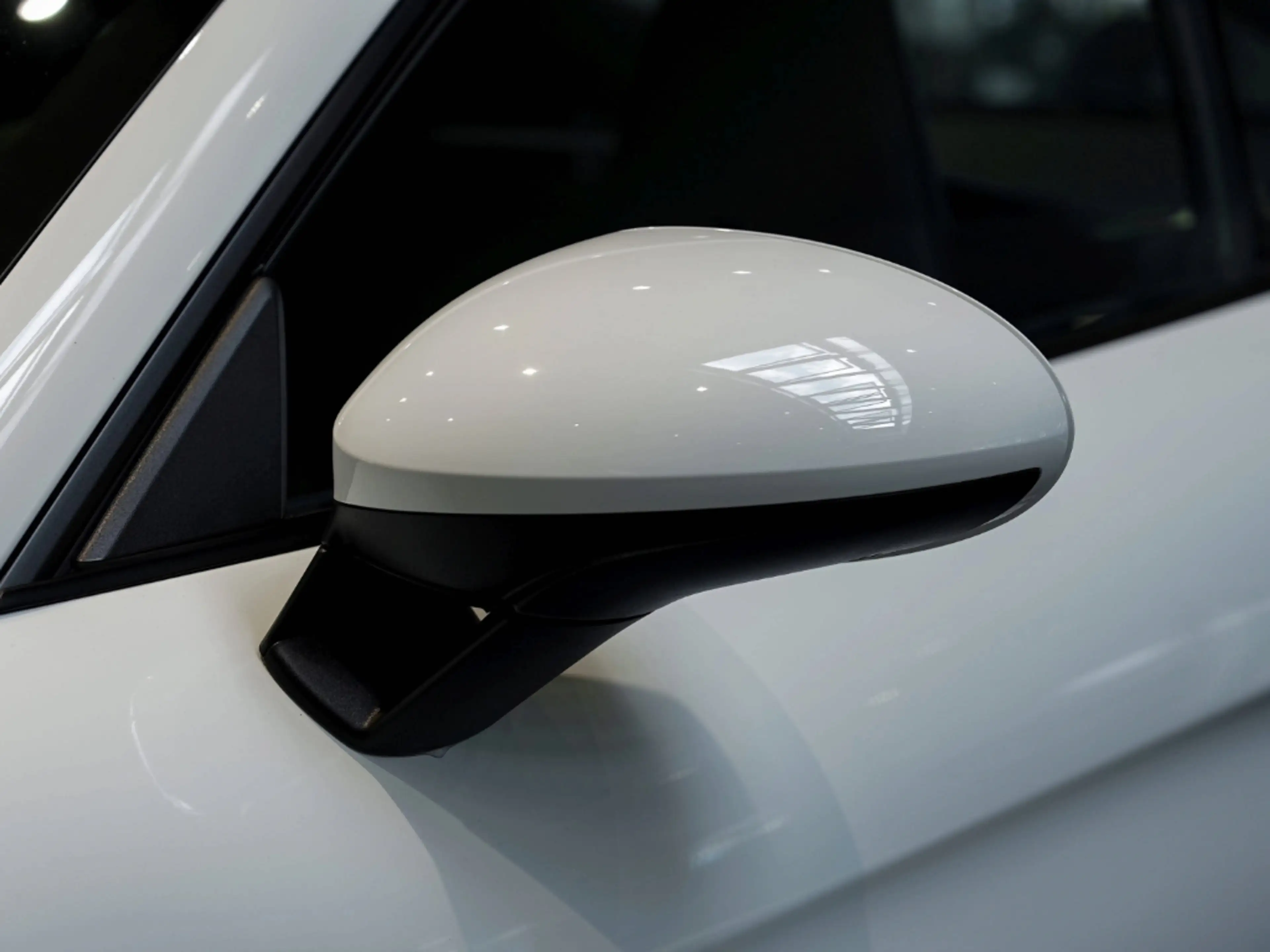 Porsche Cayman 718 — photo 12