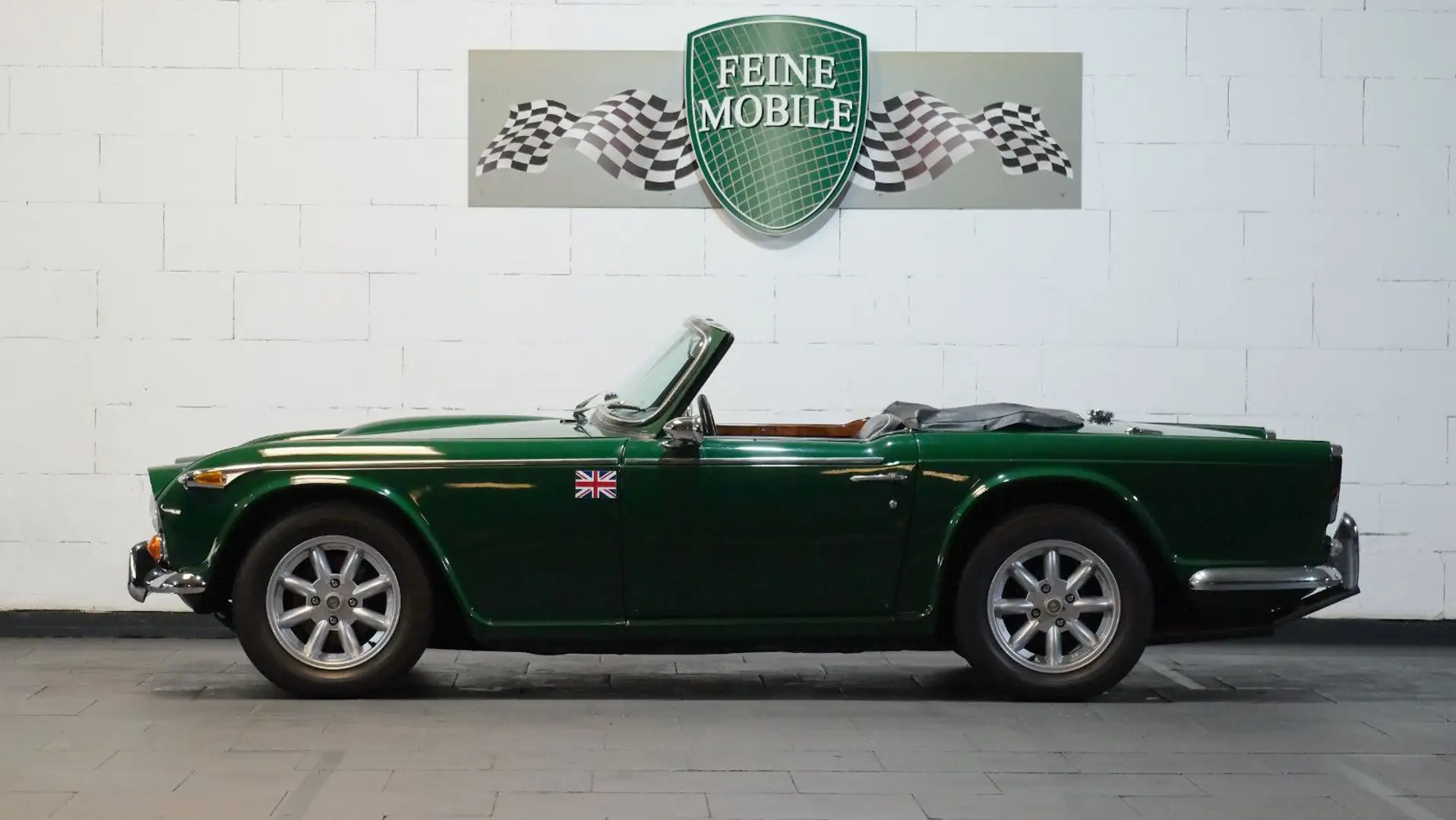 Triumph TR5 TR250  Roadster  mit 3 x Doppelweber Grün - 2