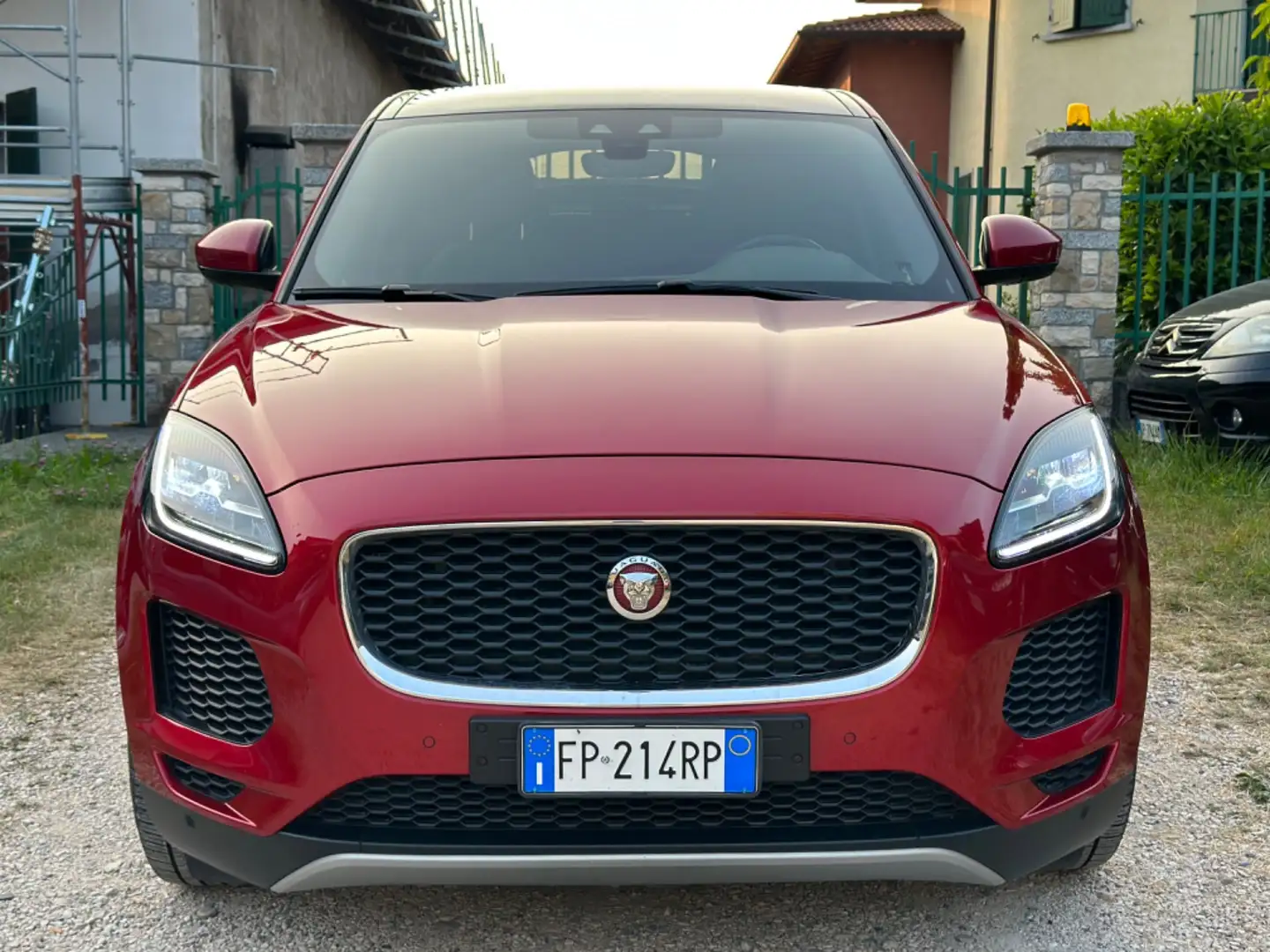 Jaguar E-Pace 2.0D 150 CV AWD S Roşu - 2