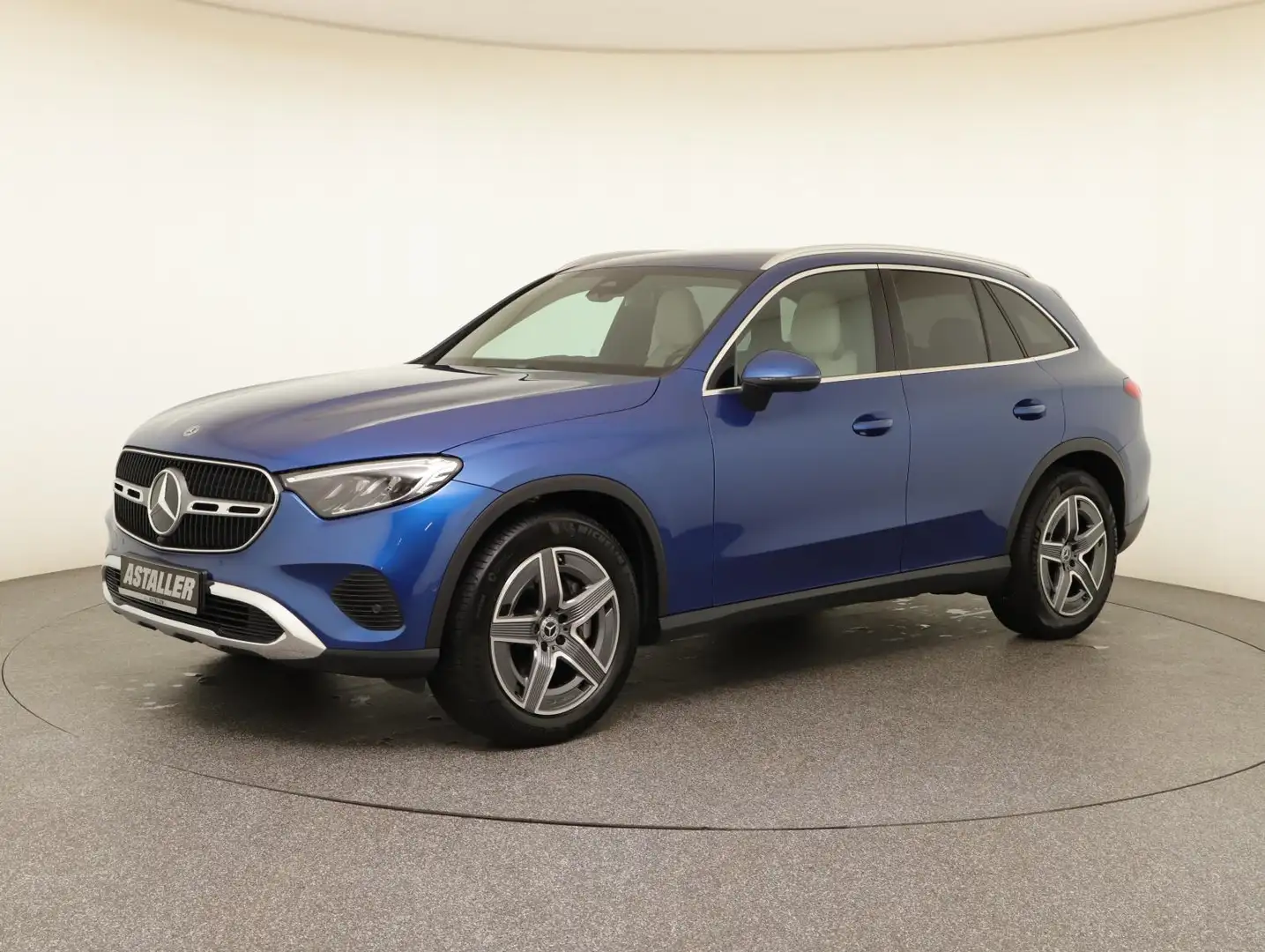 Mercedes-Benz GLC 300 d 4M AMG+2x Avantgarde Line 19"+Kam+Led Blau - 2