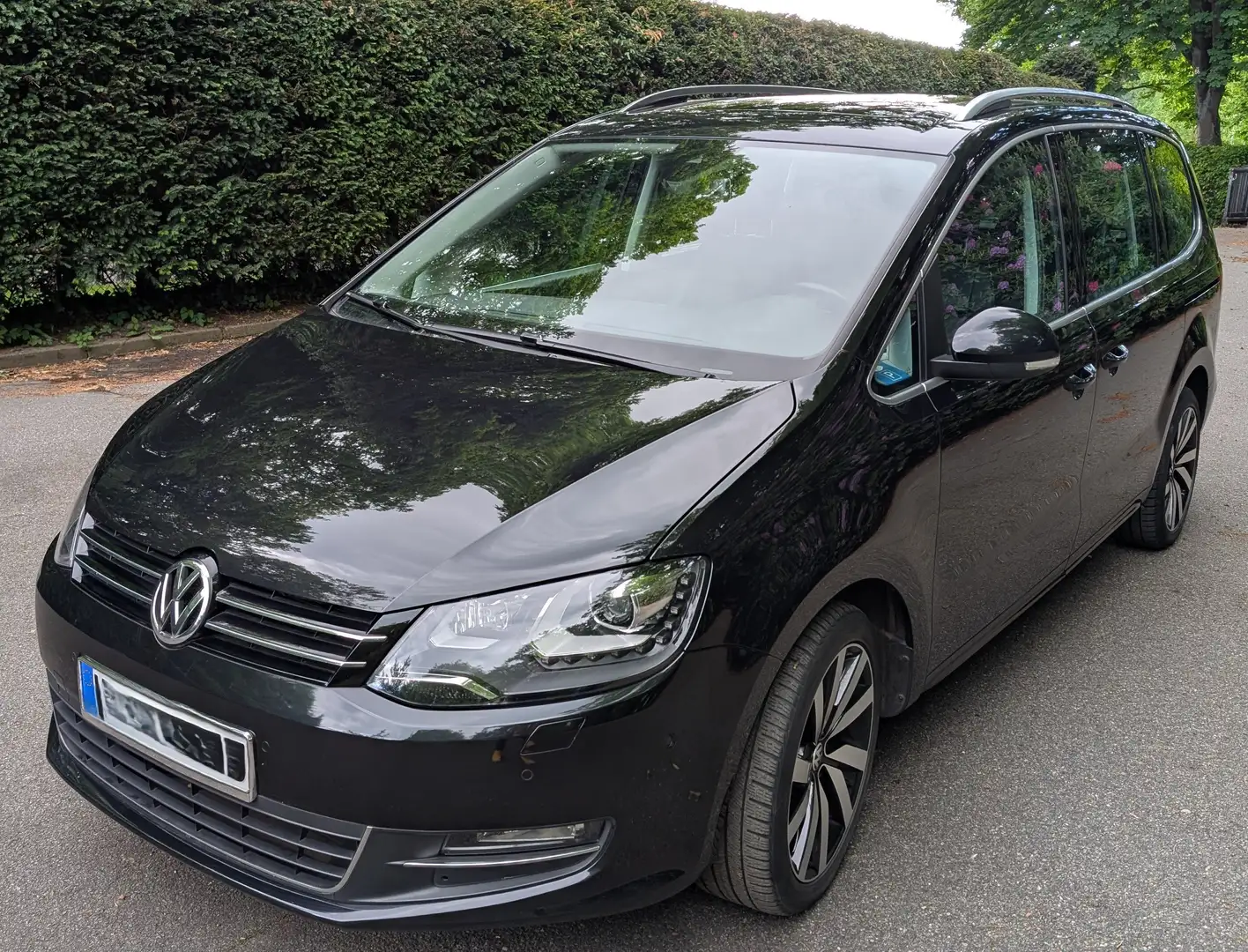 Volkswagen Sharan Sharan 2.0 TDI DSG BM Highline Leder Navi Panorama Černá - 1