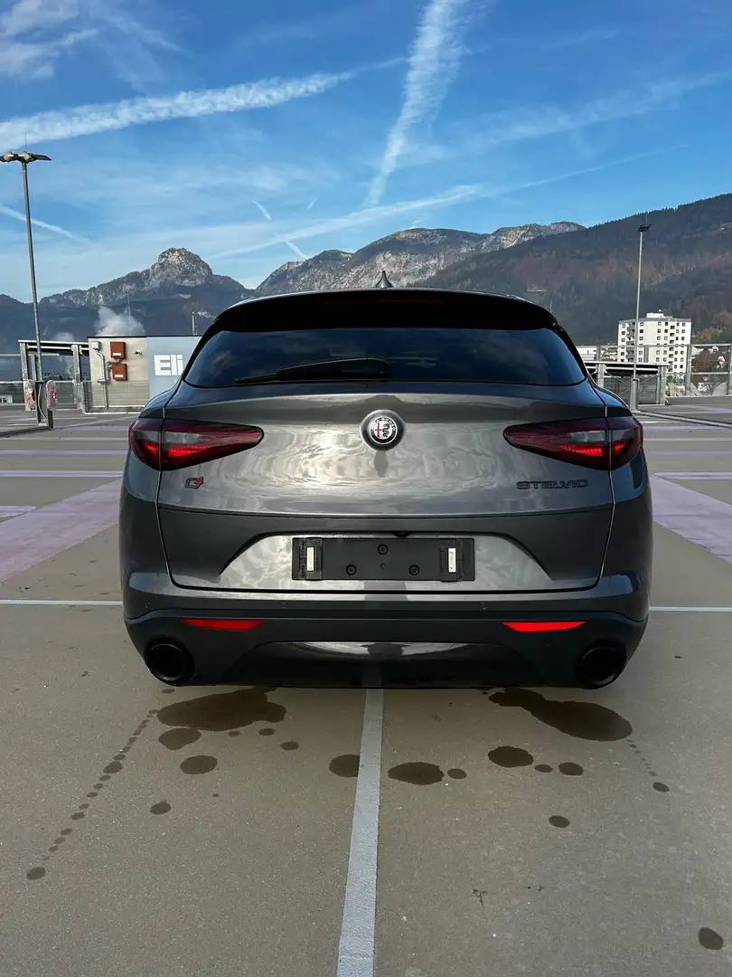 Alfa Romeo Stelvio Sprint 2,2 16V 190 AT8 Q4 MY21 Grau - 2