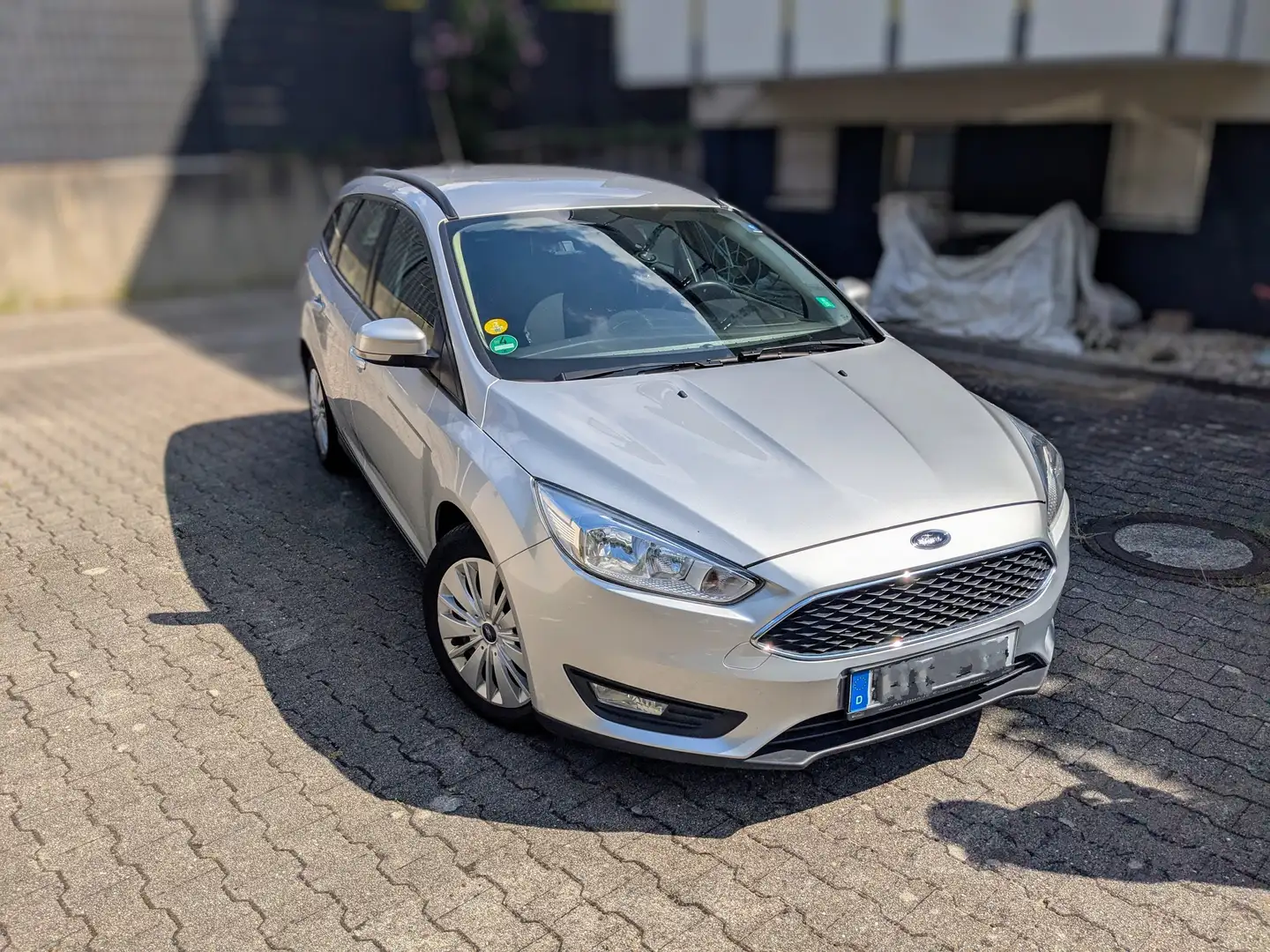 Ford Focus Focus Turnier NEU*PARTIKELF*ZAHNR*BATT*SENS Stříbrná - 1