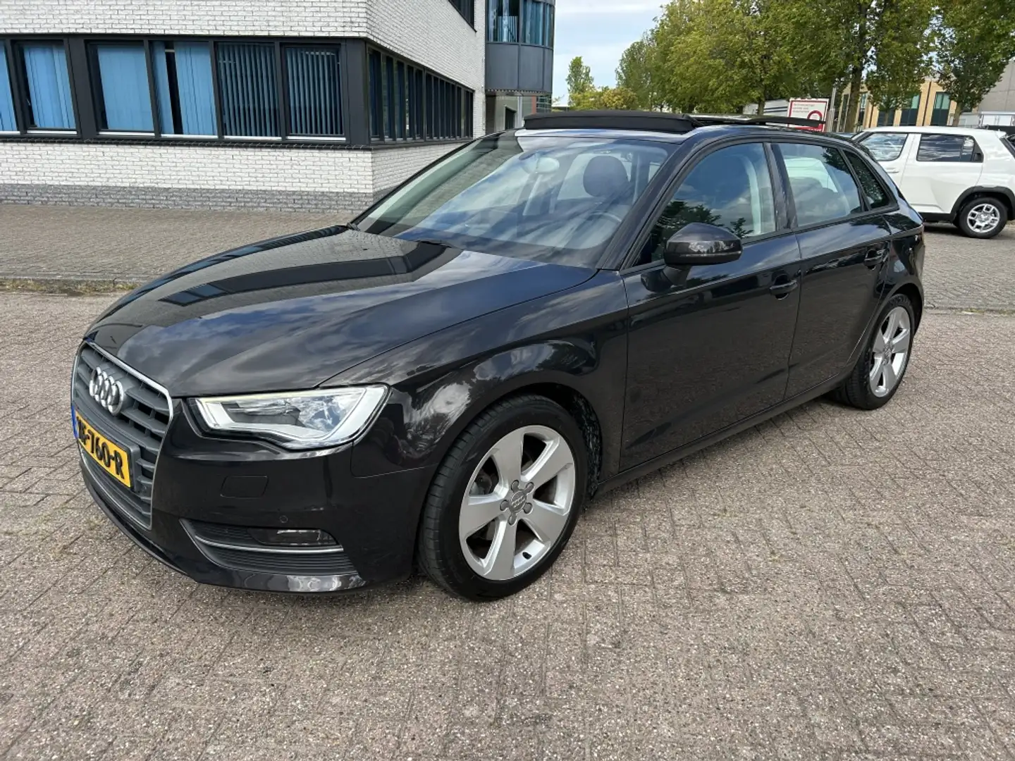 Audi A3 Sportback 1.4 TFSI Ambit. PL+ SCHUIF/KANTELDAK I P Bruin - 1