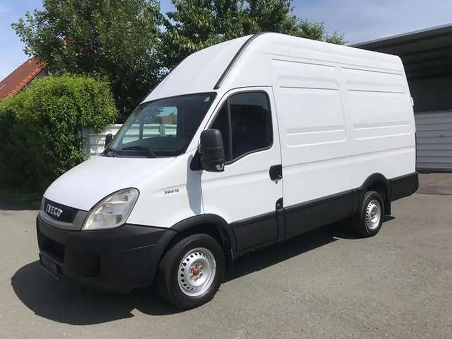 Iveco Daily 2,3 JTD L2H3 35S13 Weiß - 1