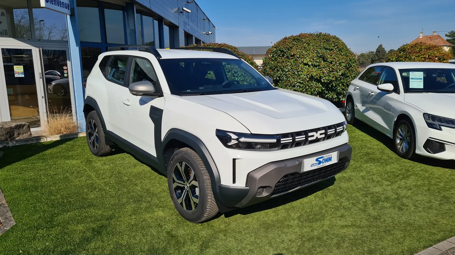 Dacia Duster 1.2 TCE 130CH EXPRESSION 4X4 Blanc - 1