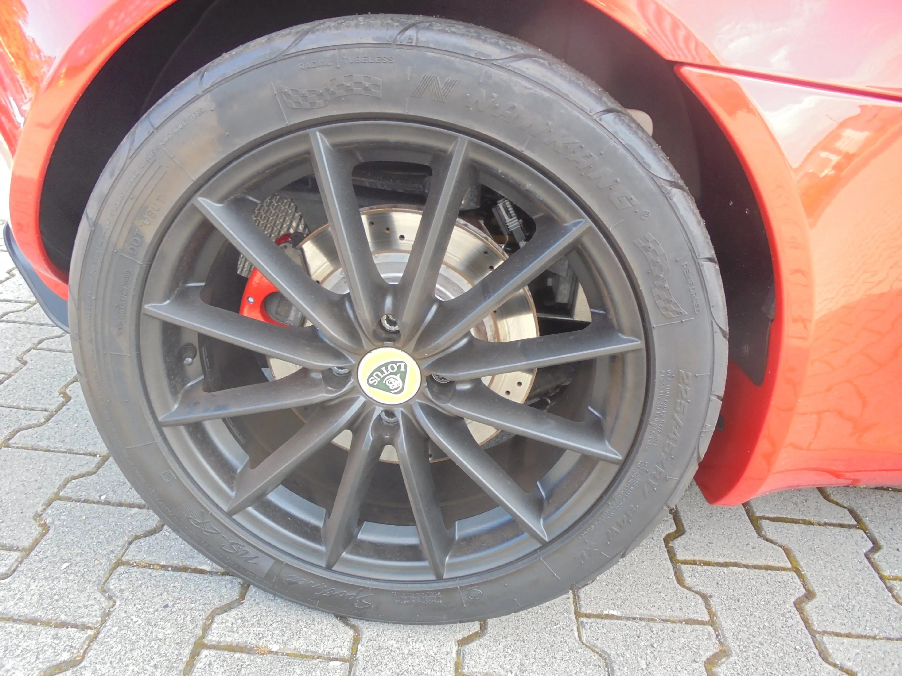 Lotus Elise — photo 14