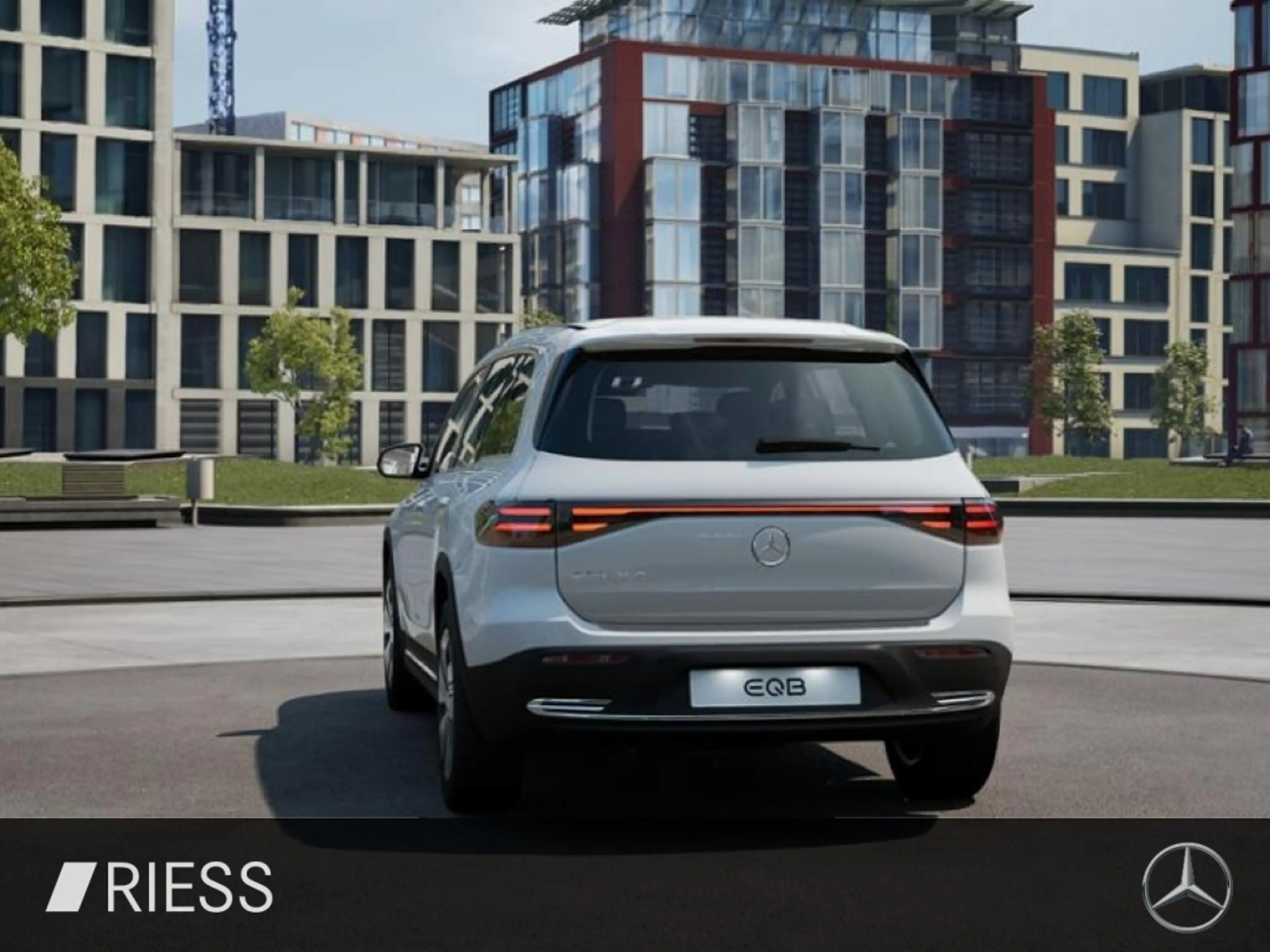 Mercedes-Benz EQB 250 + AUT Kam. KeyLess KlimaA LED LM Navi PDC — photo 6