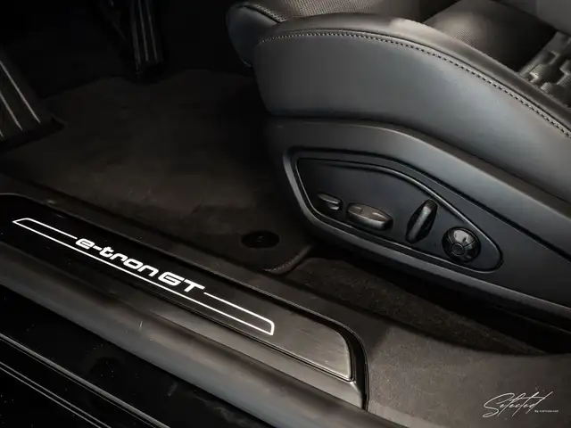 Audi e-tron GT quattro*HEADUP*PANO*LNP € 134.745 -46,5% Ansicht 38